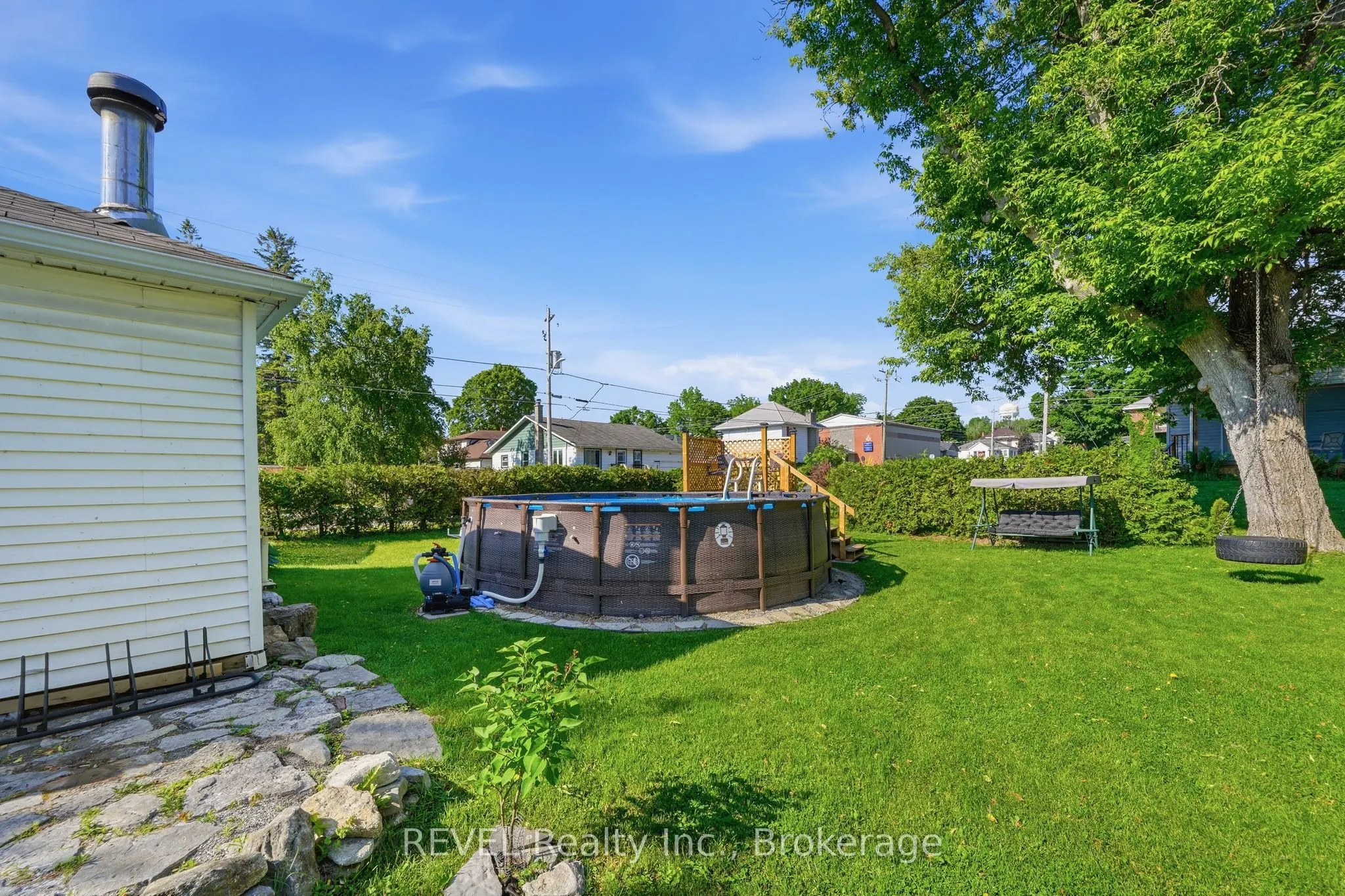 39 Trent Street N
