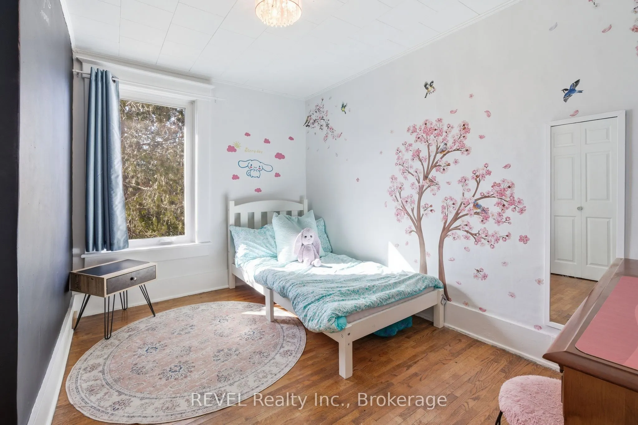 39 Trent Street N