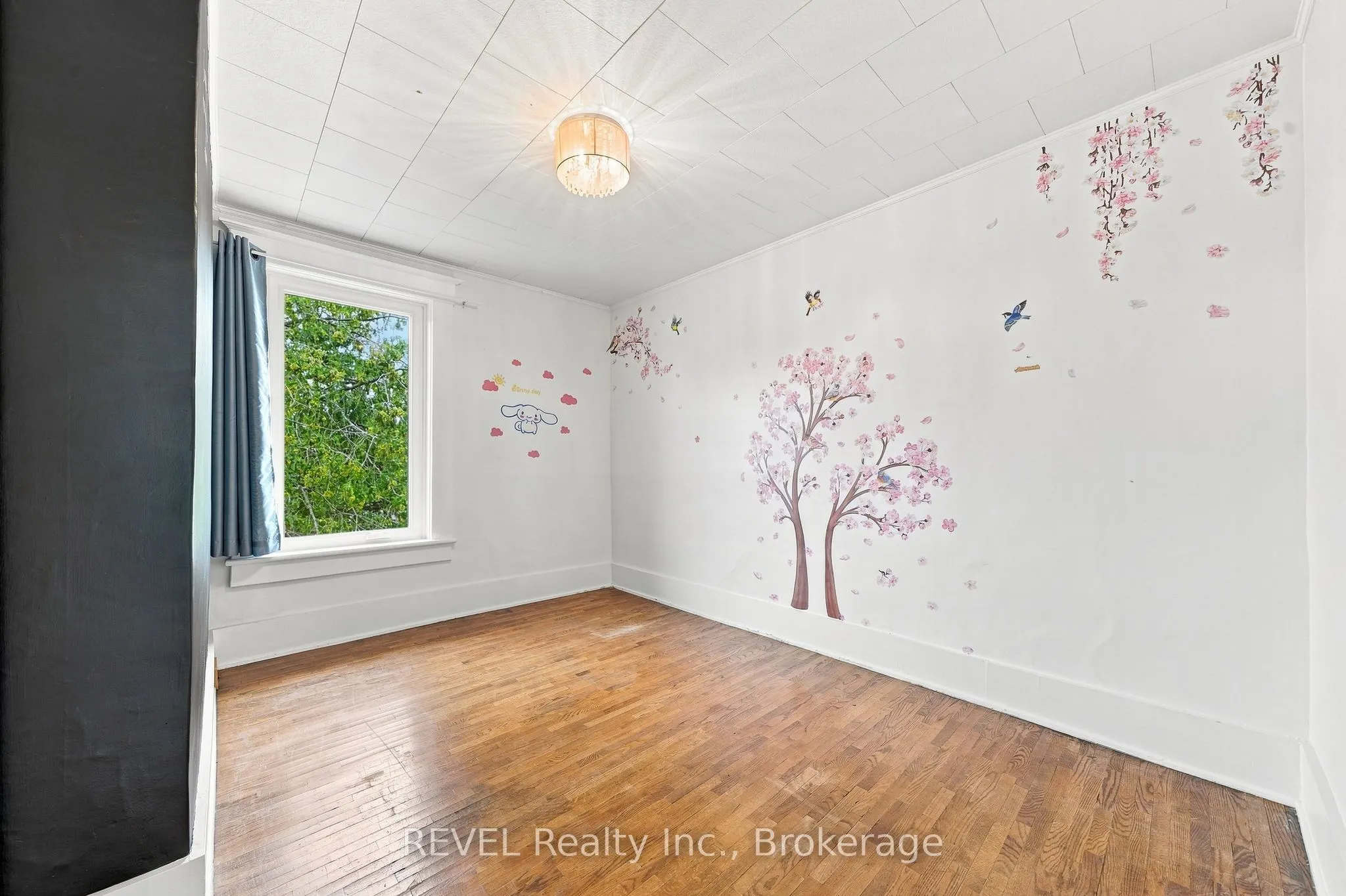 39 Trent Street N