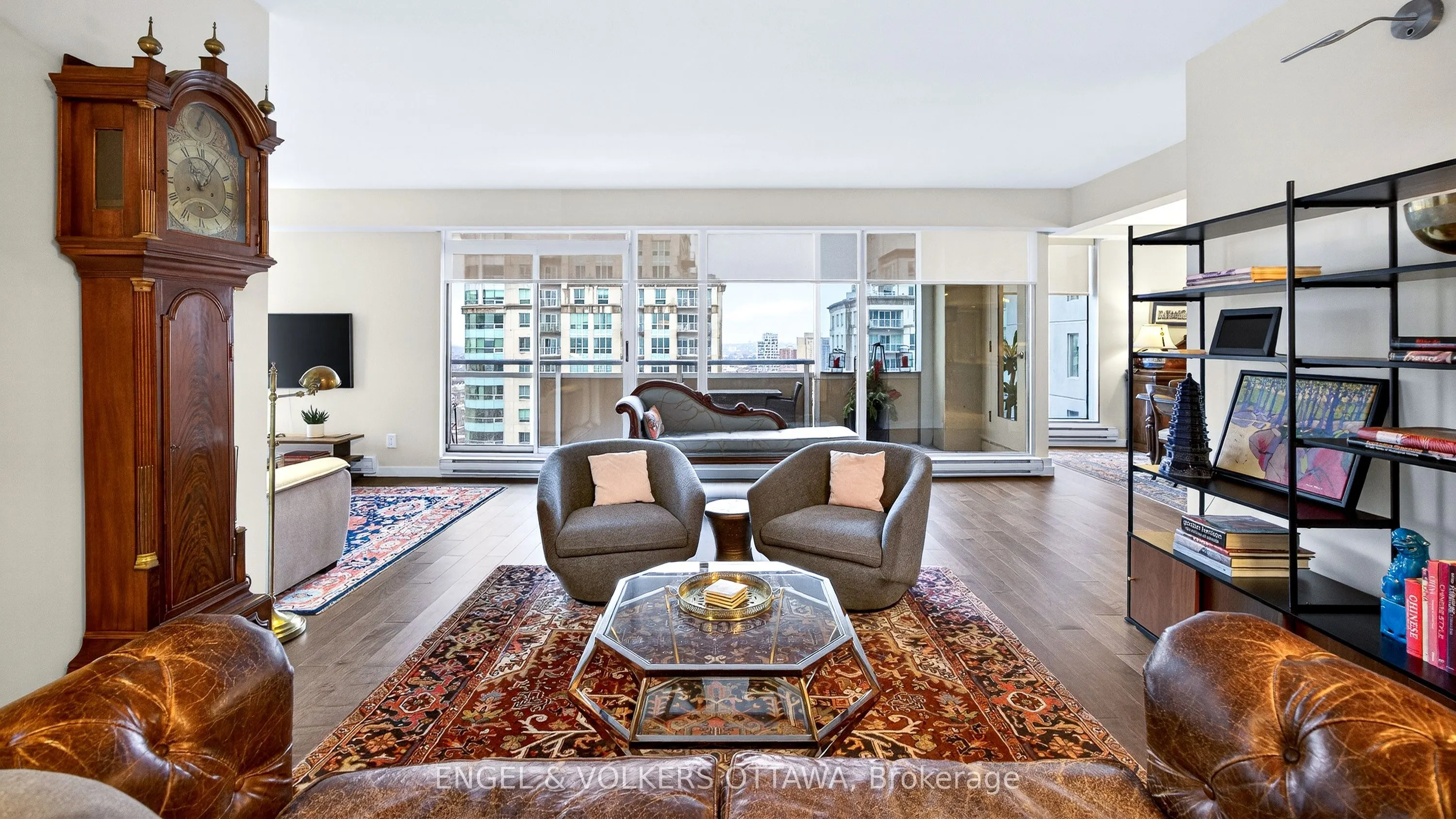 160 George Street #2404
