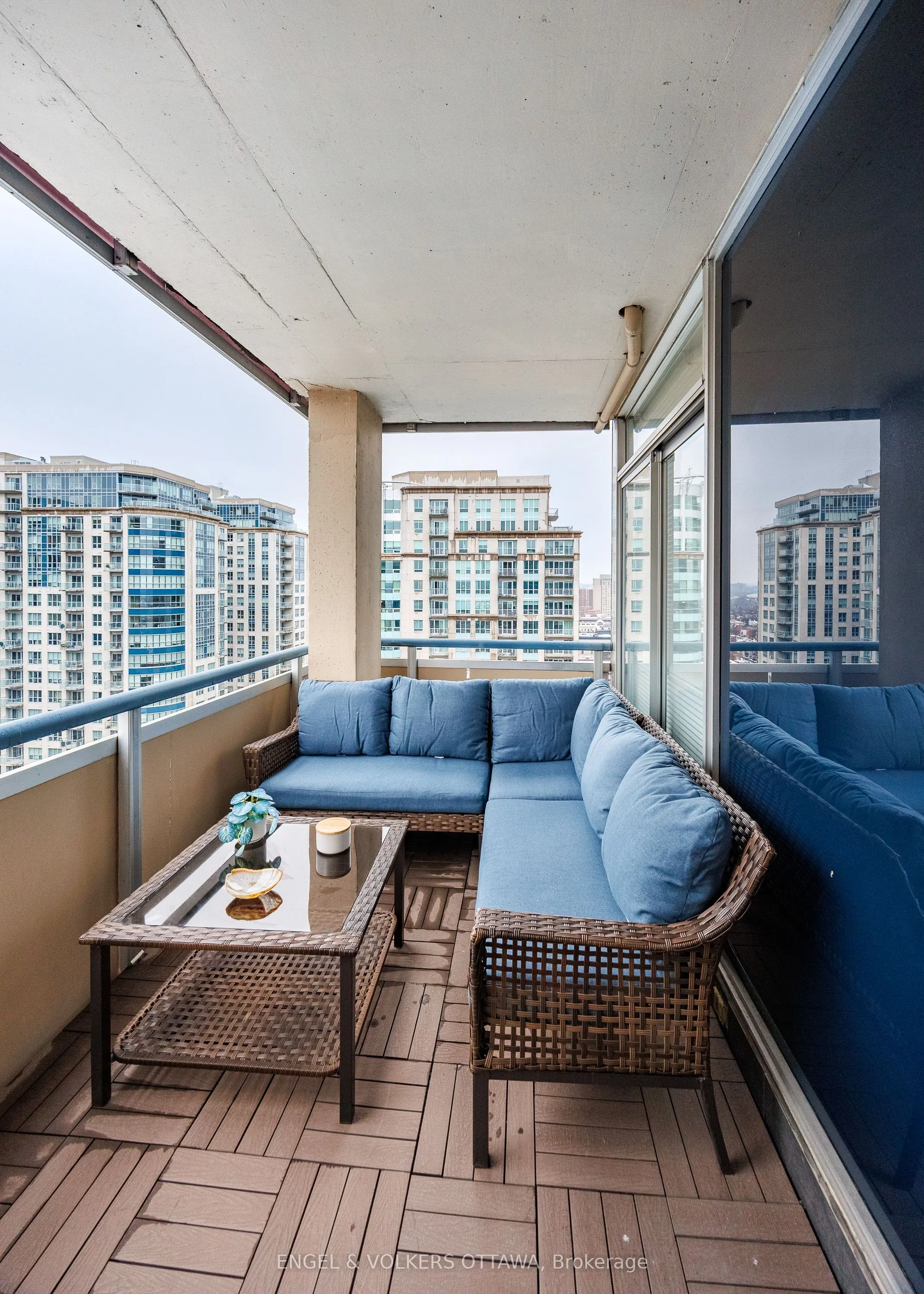 160 George Street #2404