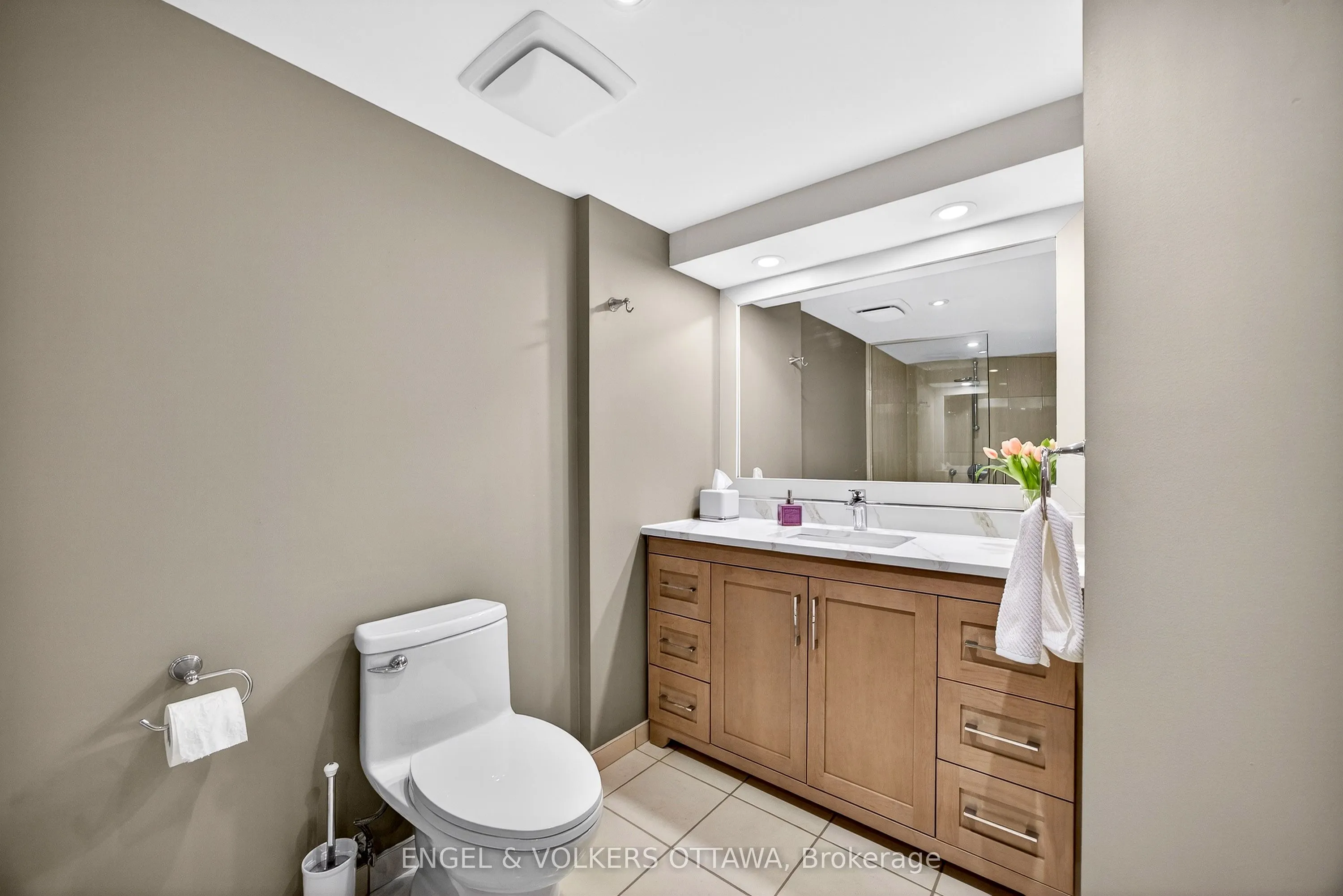 160 George Street #2404