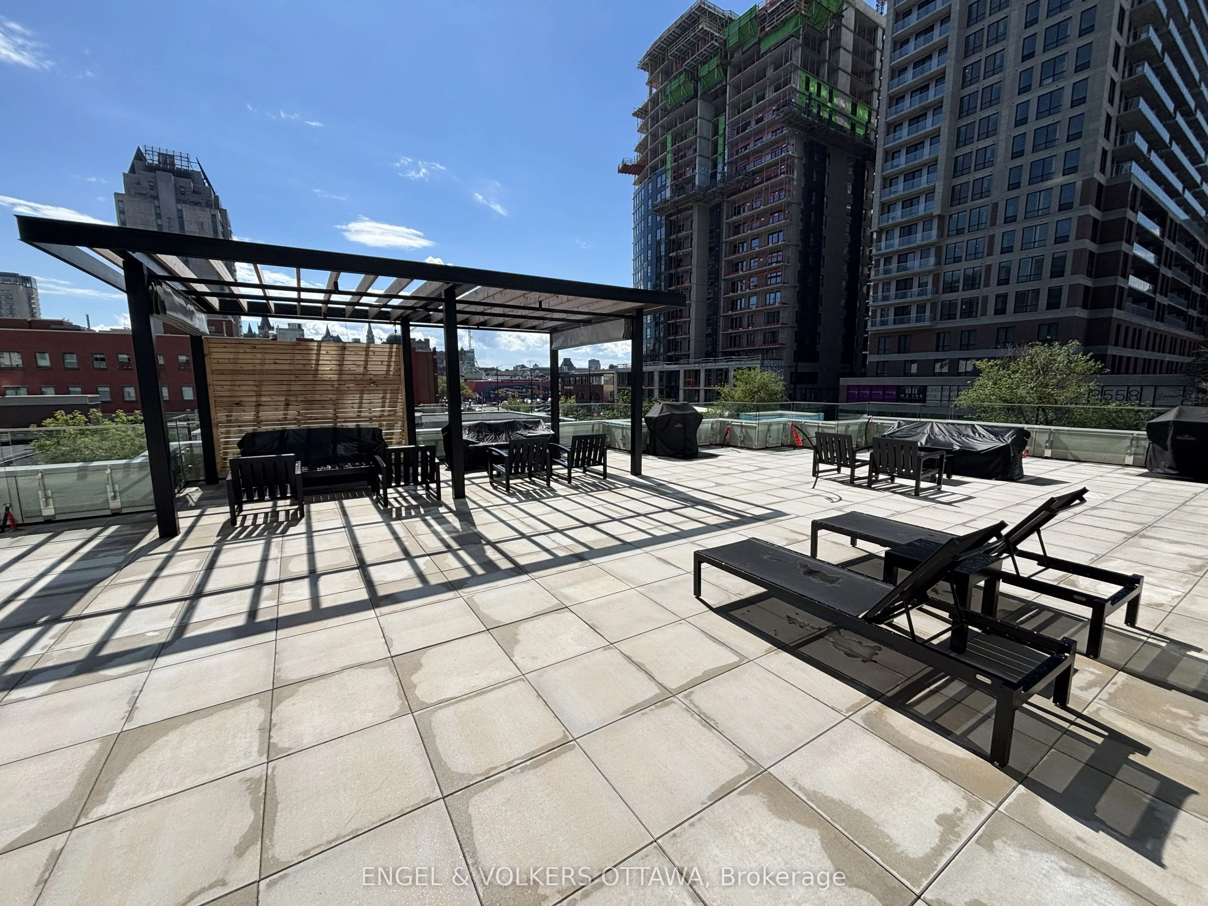160 George Street #2404