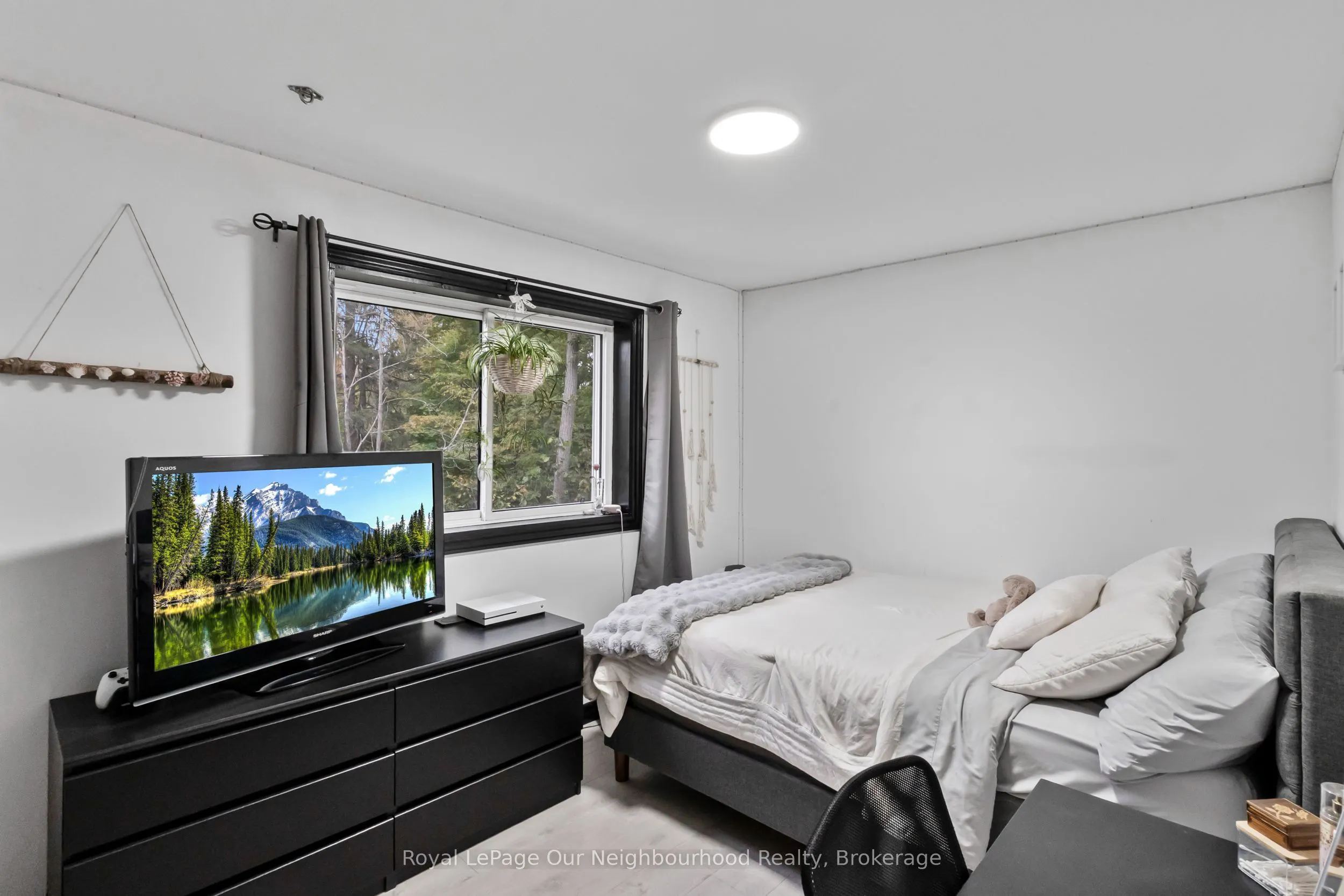 9 Cedar Hill Road