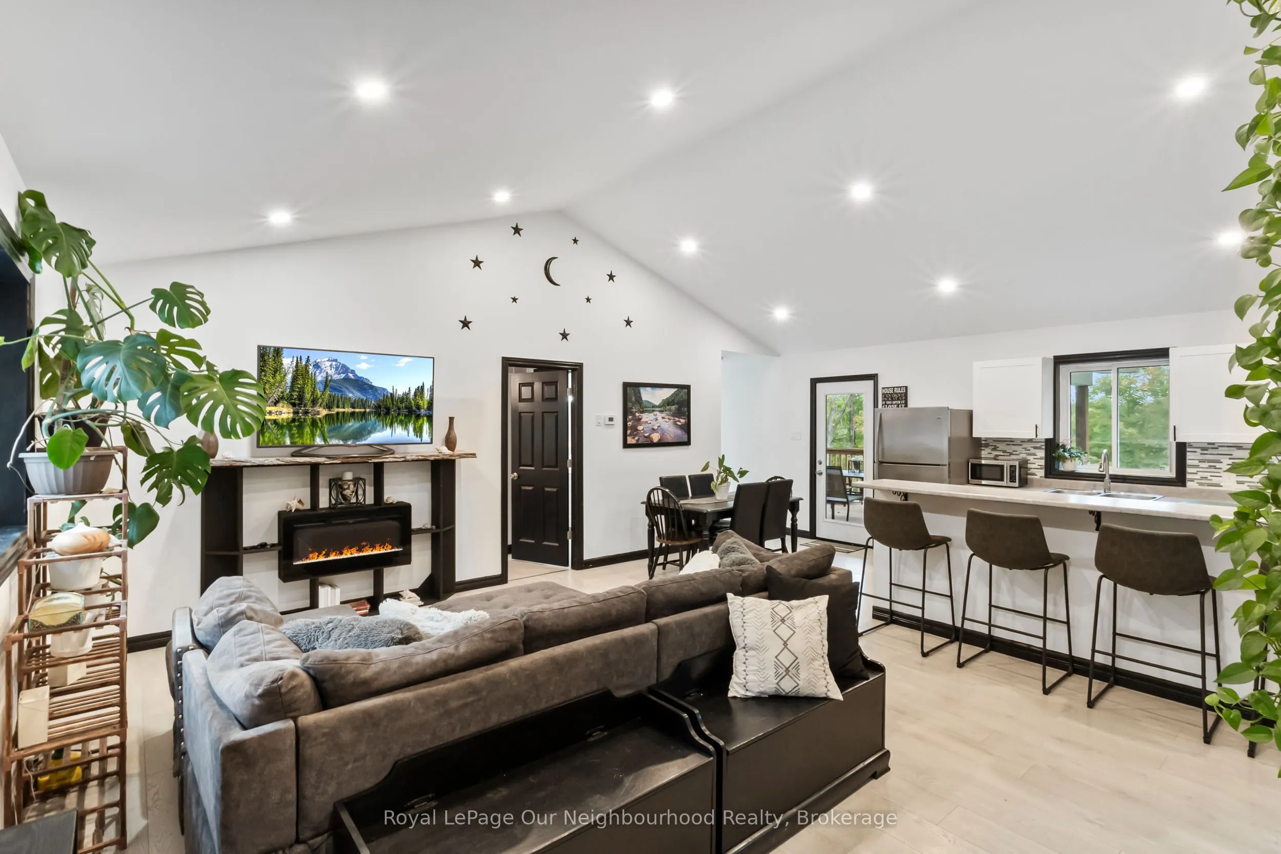 9 Cedar Hill Road