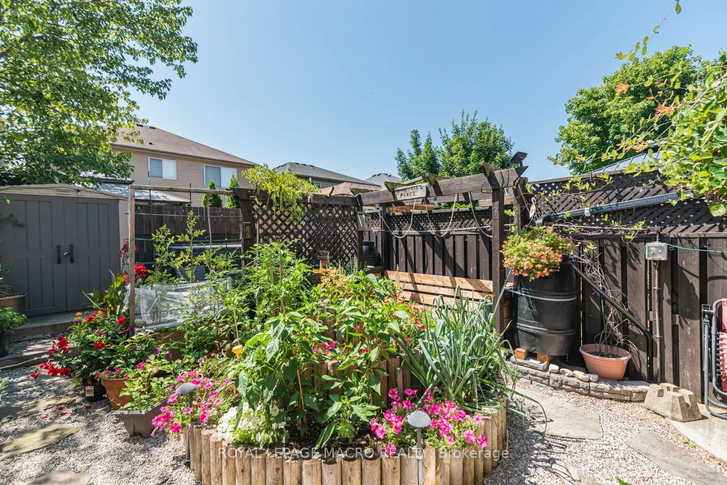 102 Willow Lane