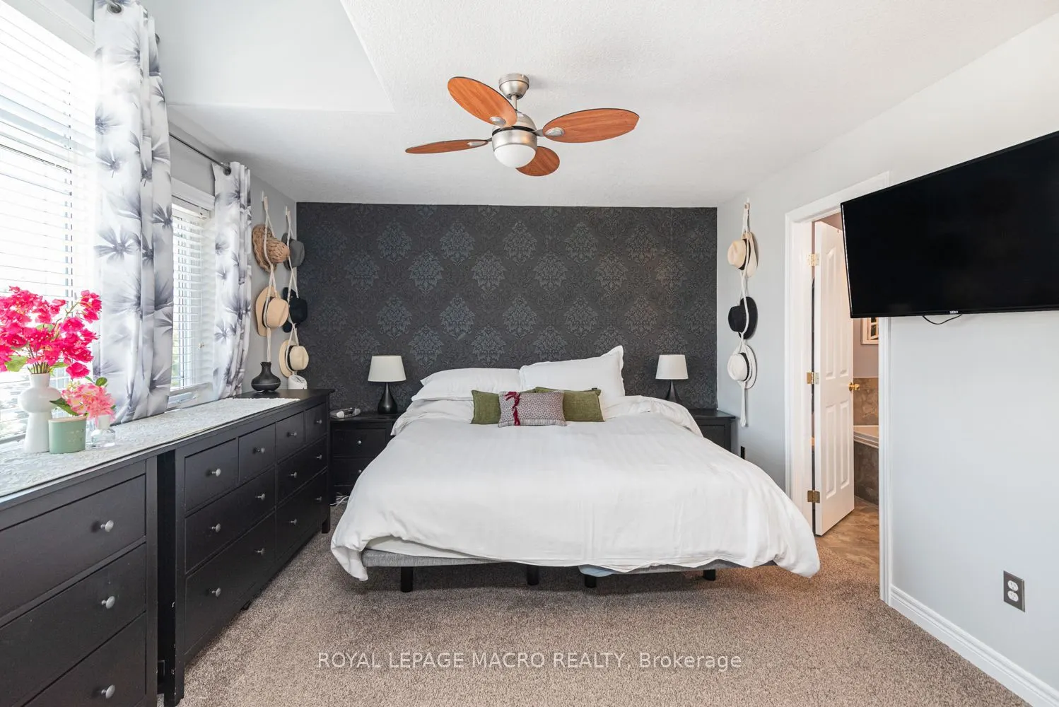 102 Willow Lane