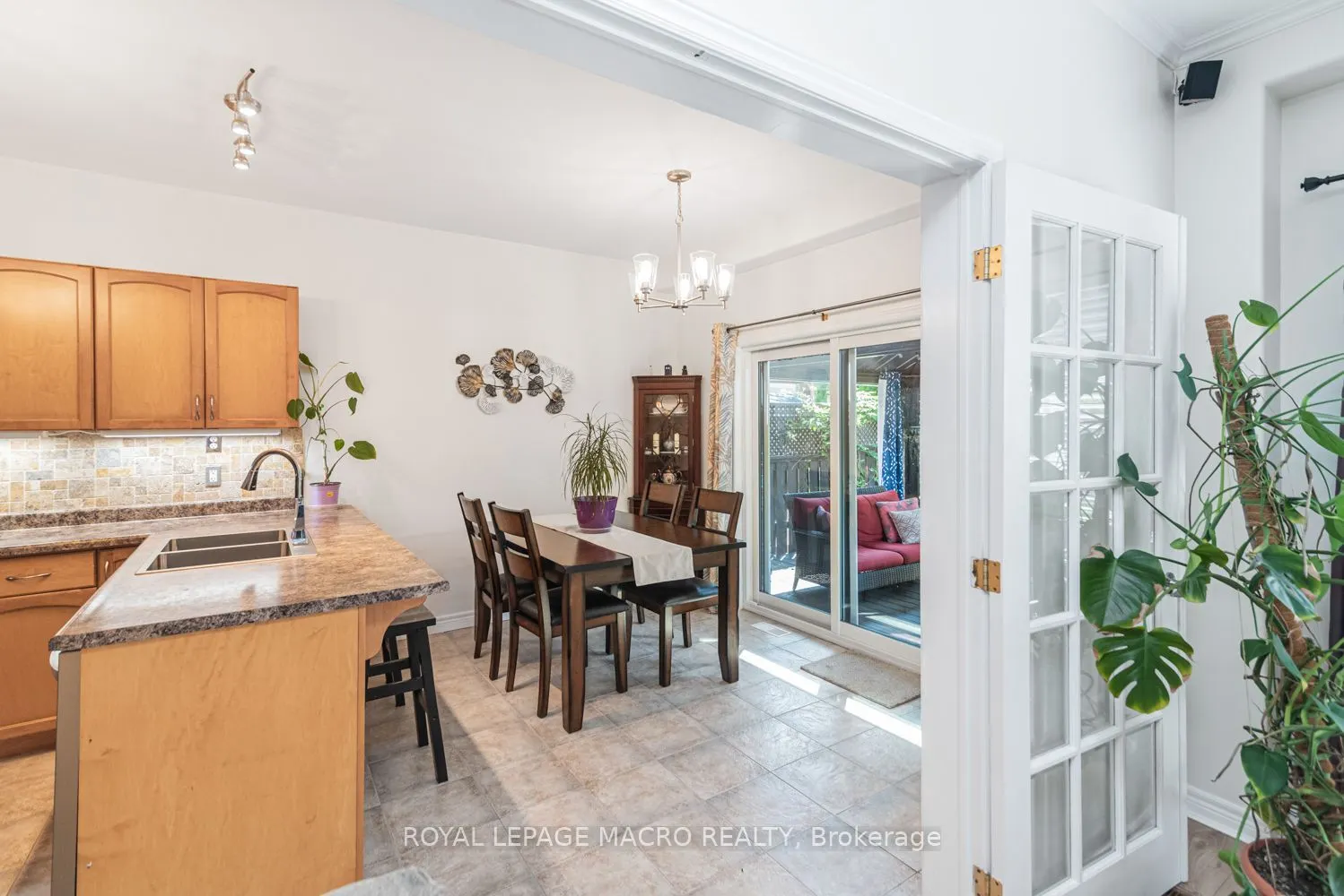 102 Willow Lane
