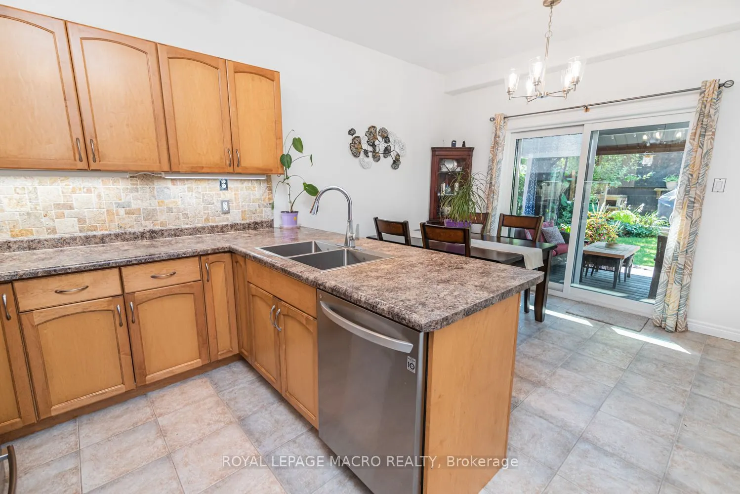 102 Willow Lane