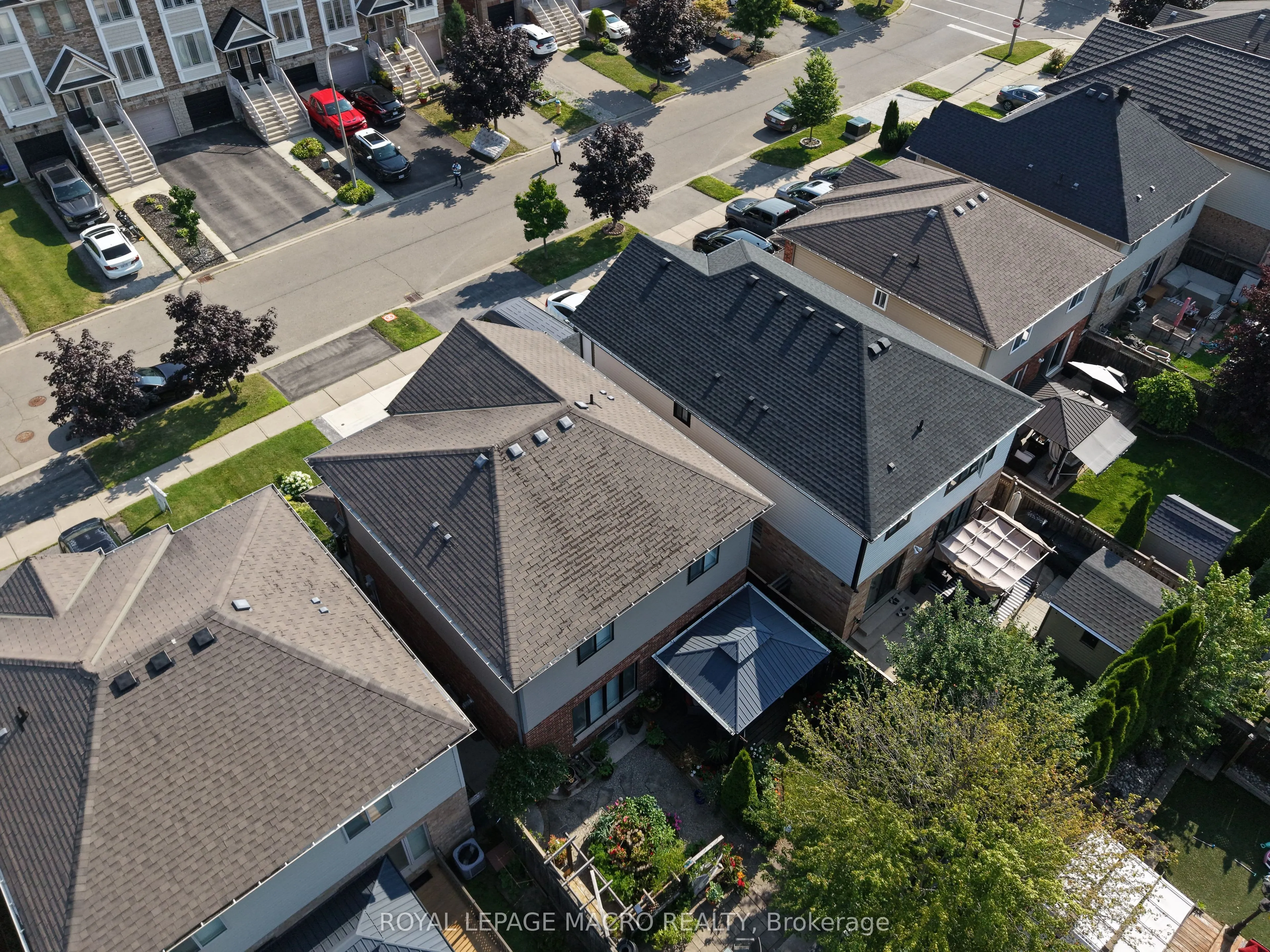 102 Willow Lane