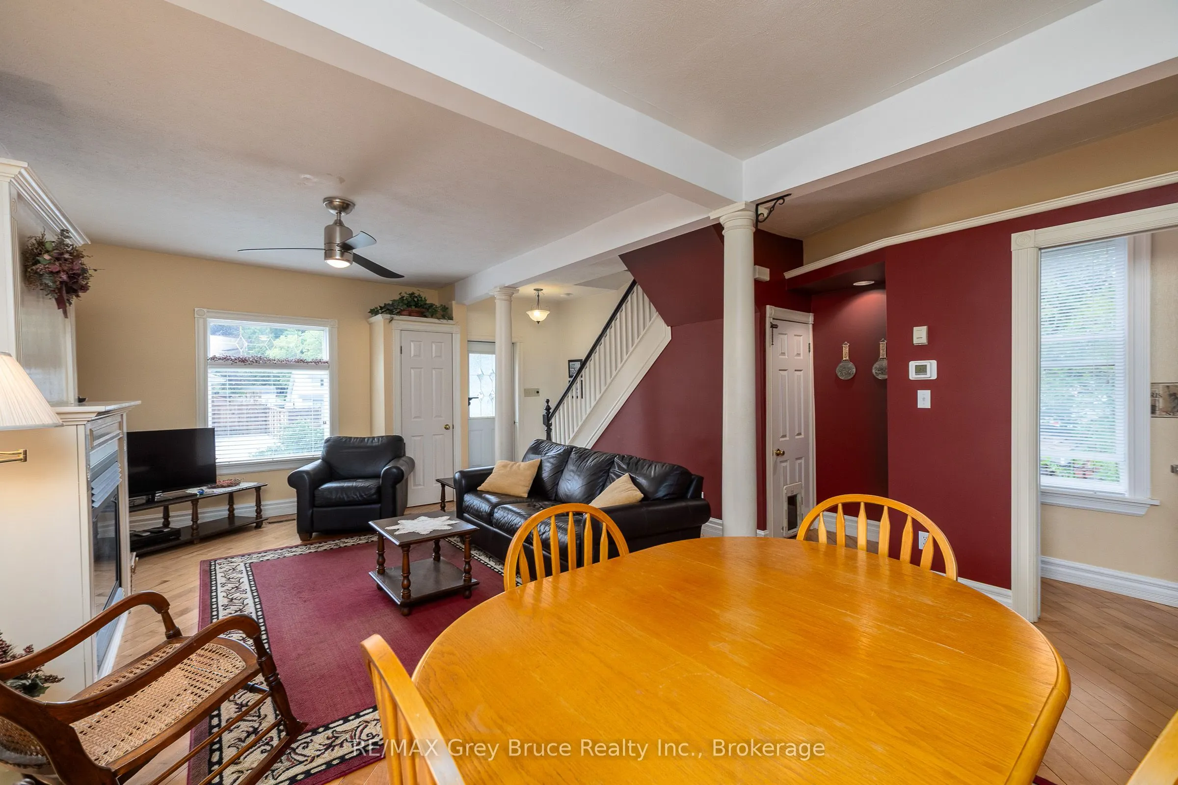1591 5th Avenue W
