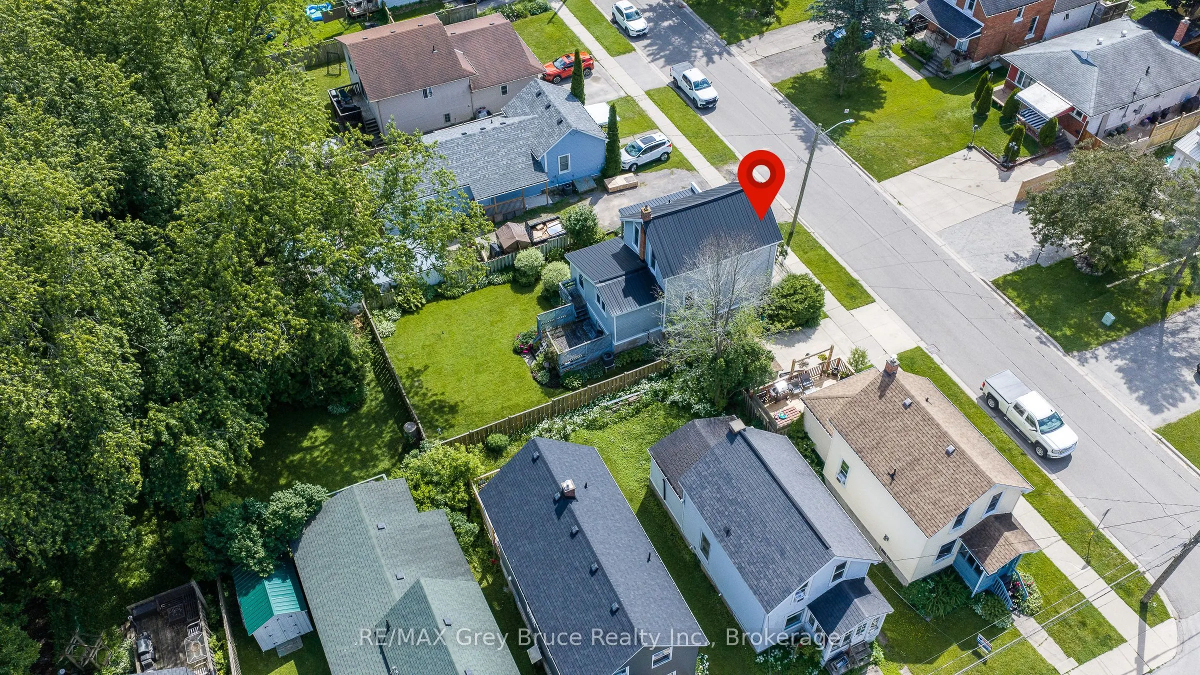 1591 5th Avenue W