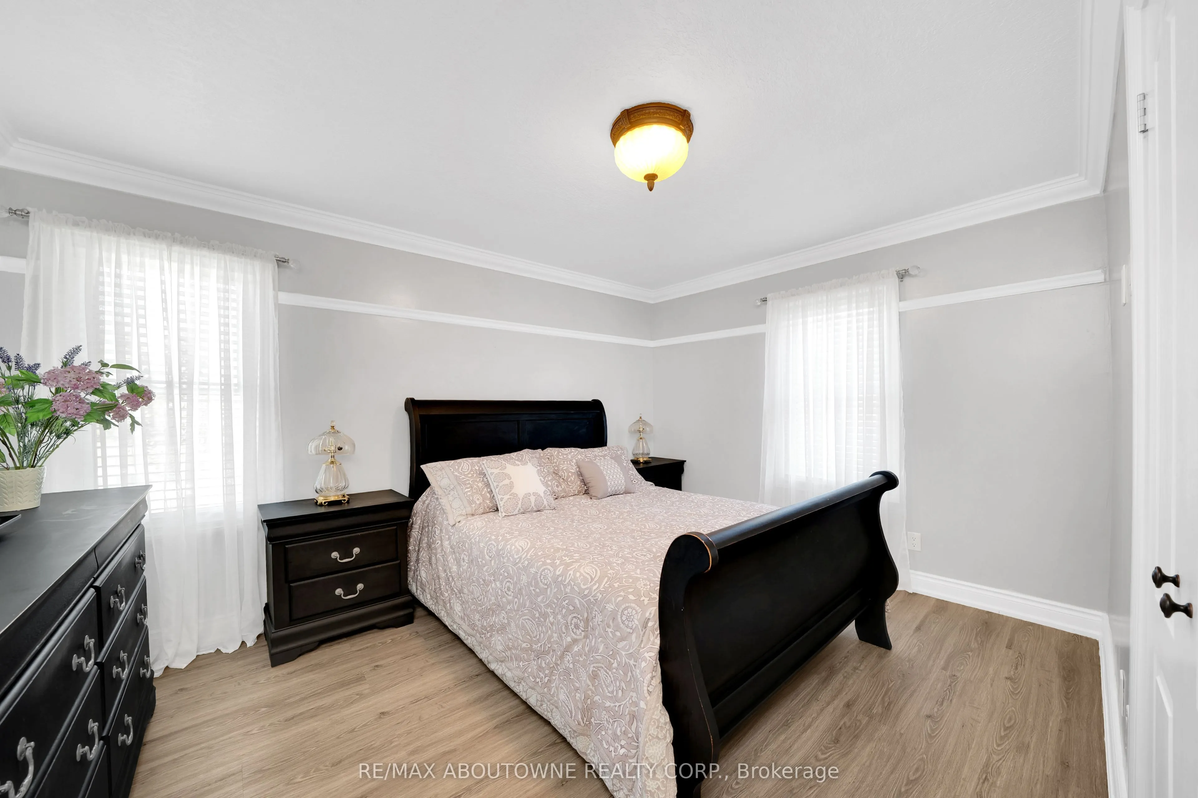 8 Wauchope Avenue
