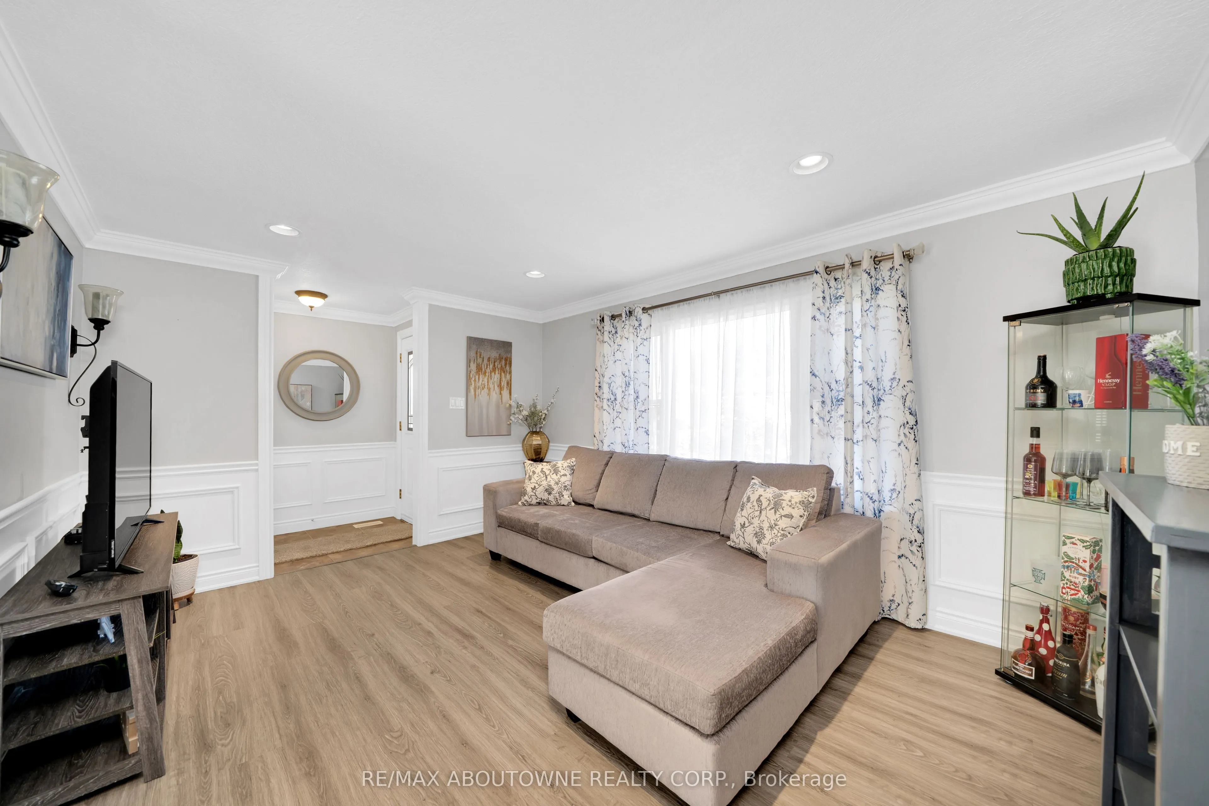 8 Wauchope Avenue