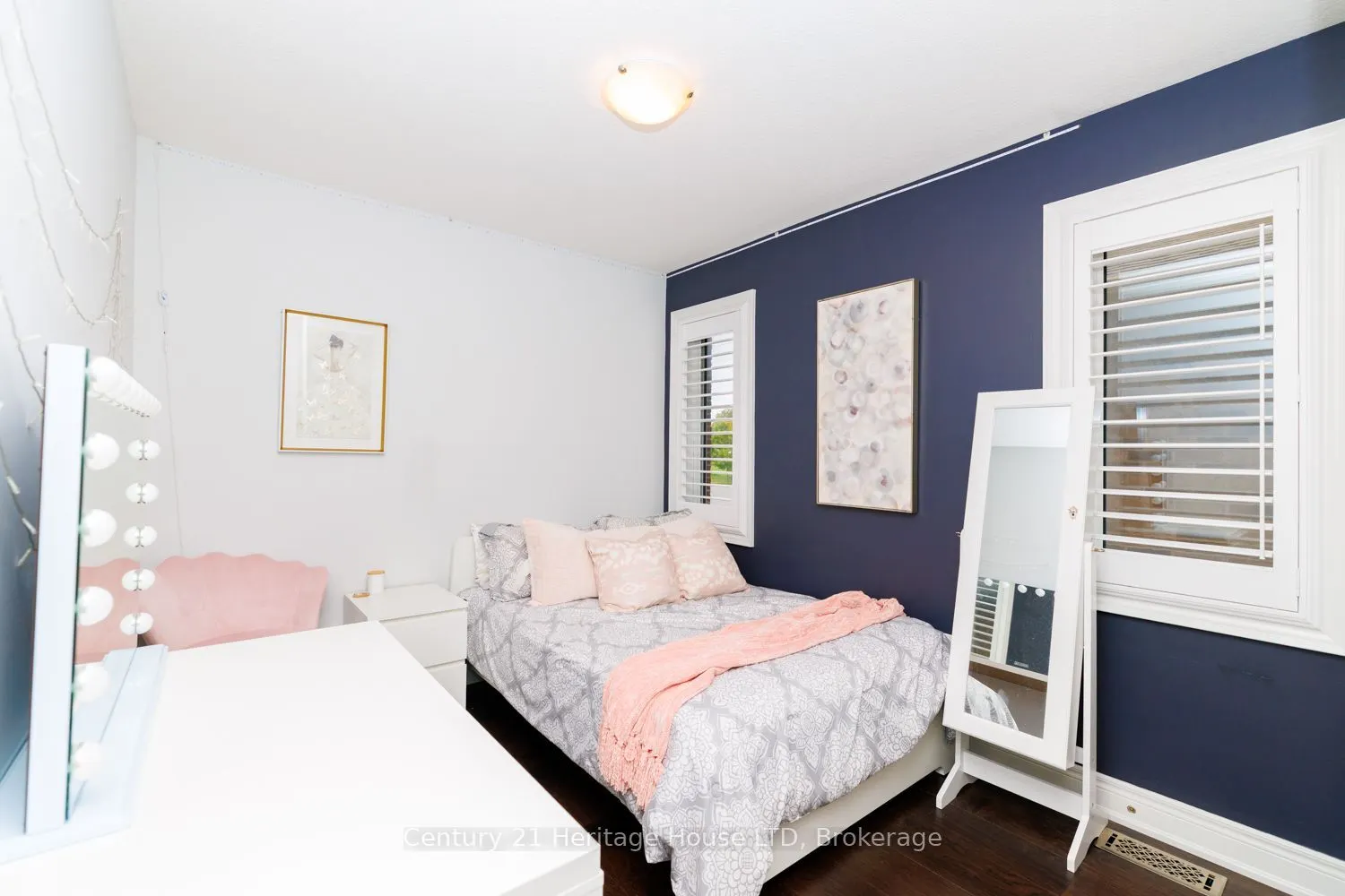 7 Kenmar Court