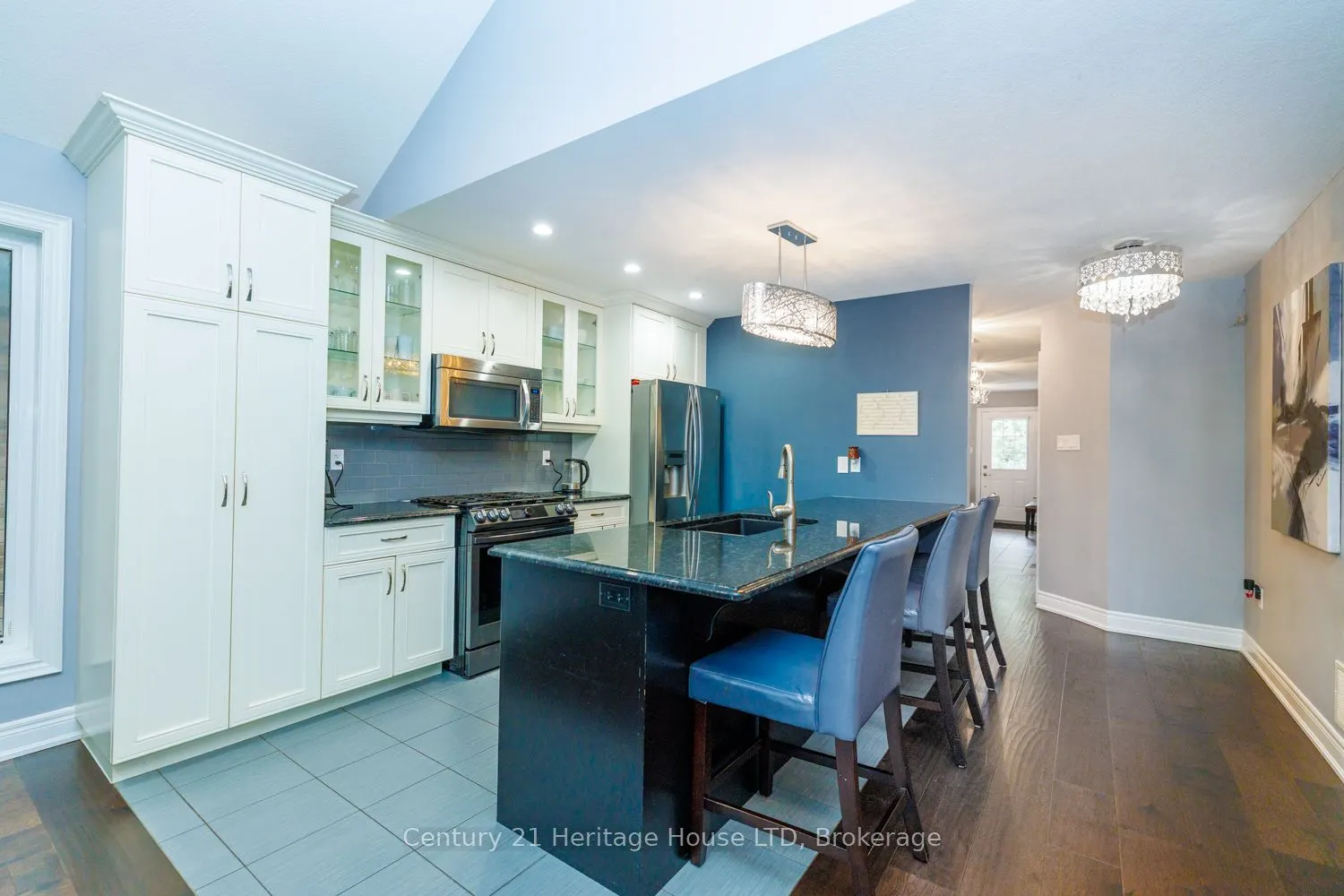 7 Kenmar Court