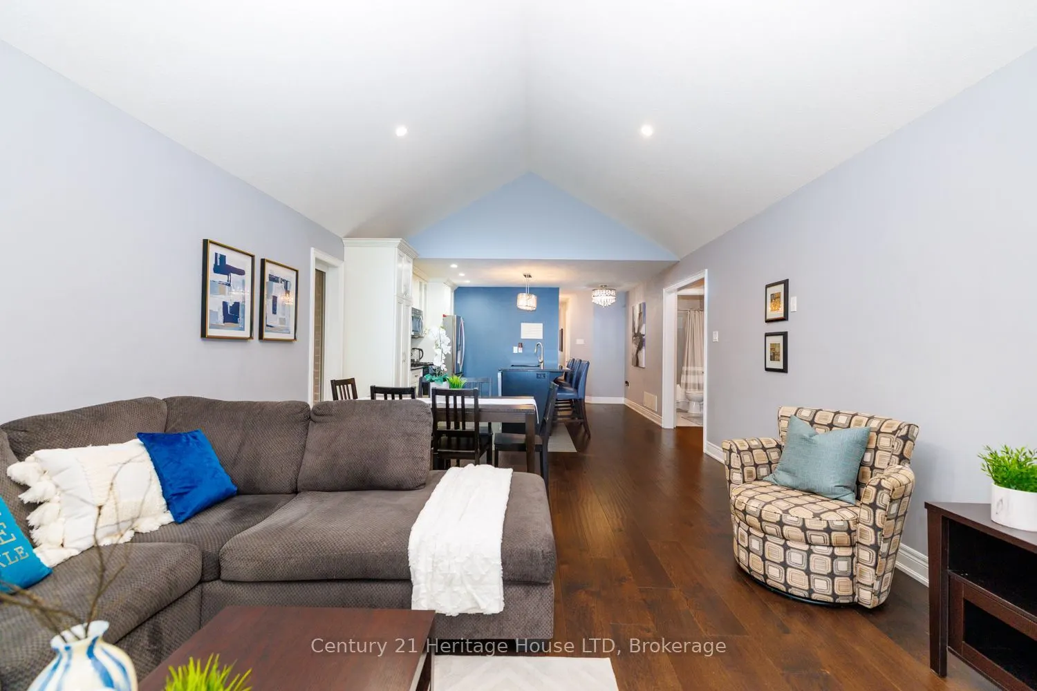 7 Kenmar Court