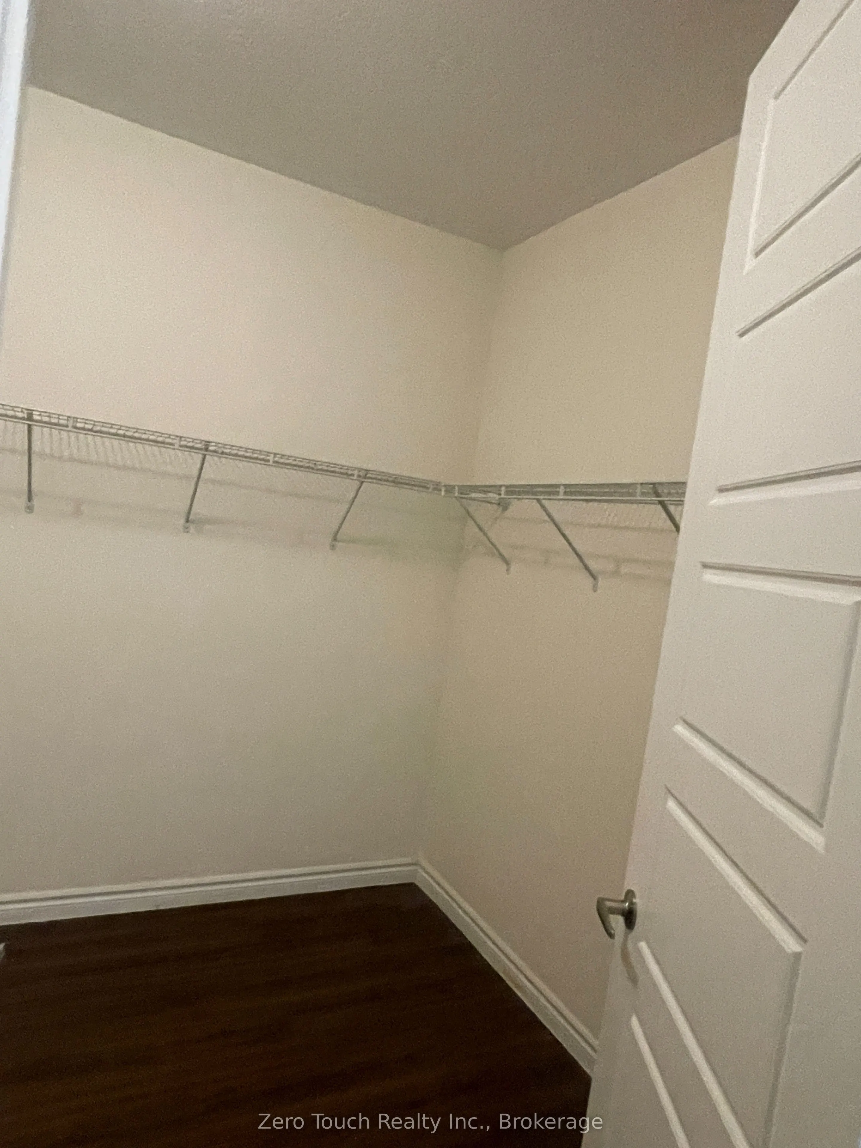 127 Watermill Street W