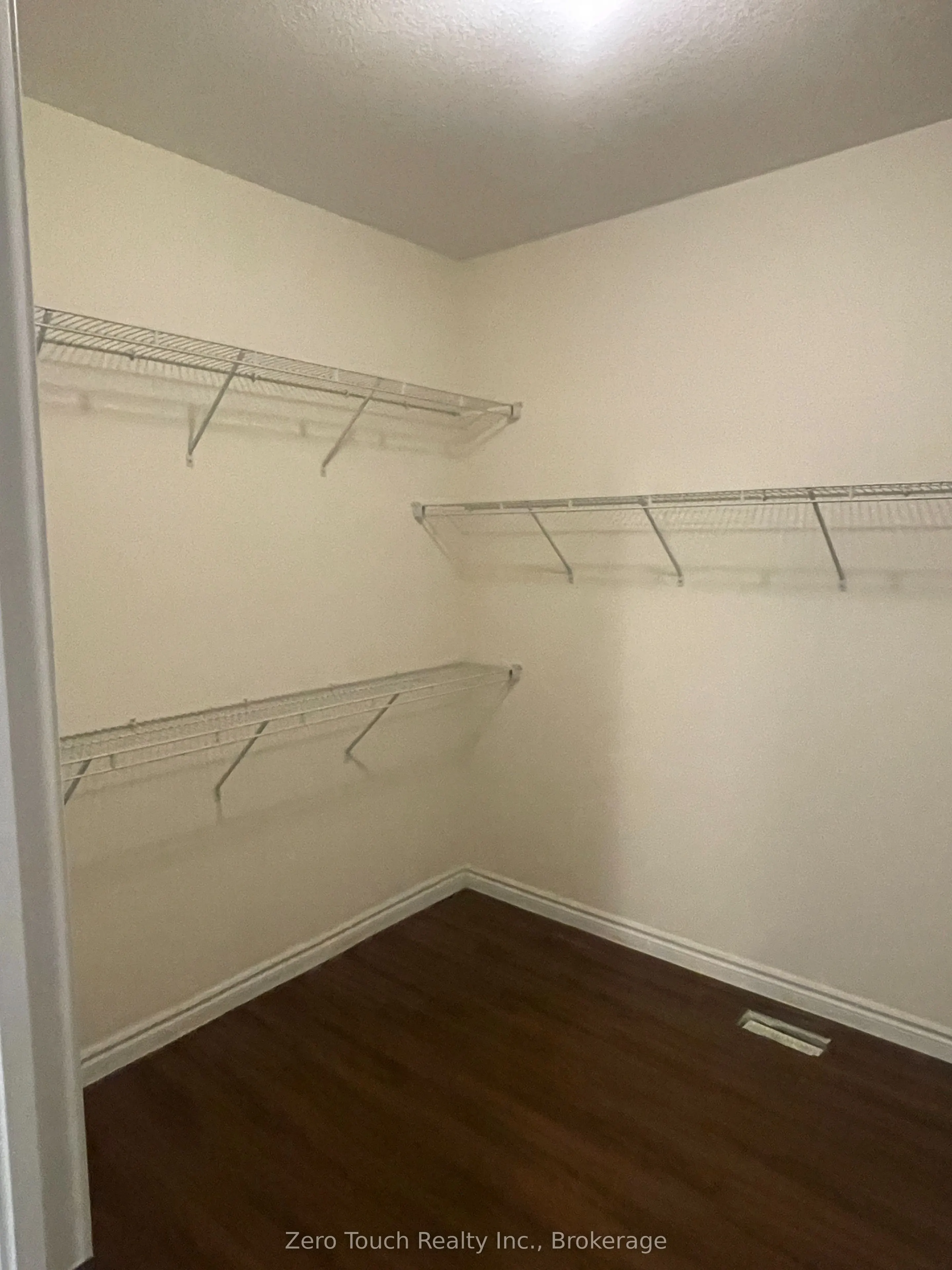 127 Watermill Street W