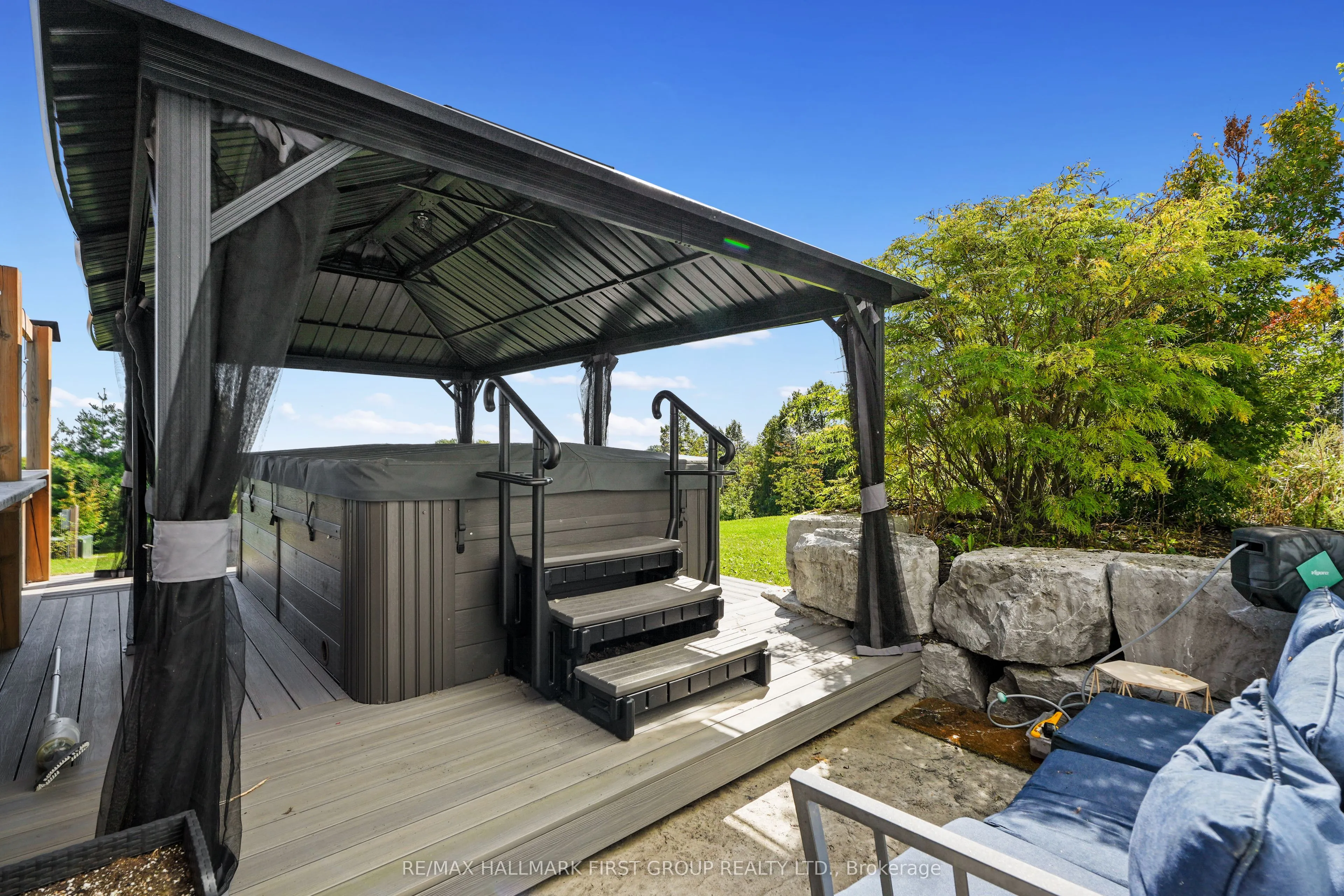 635 Northumberland Heights Road