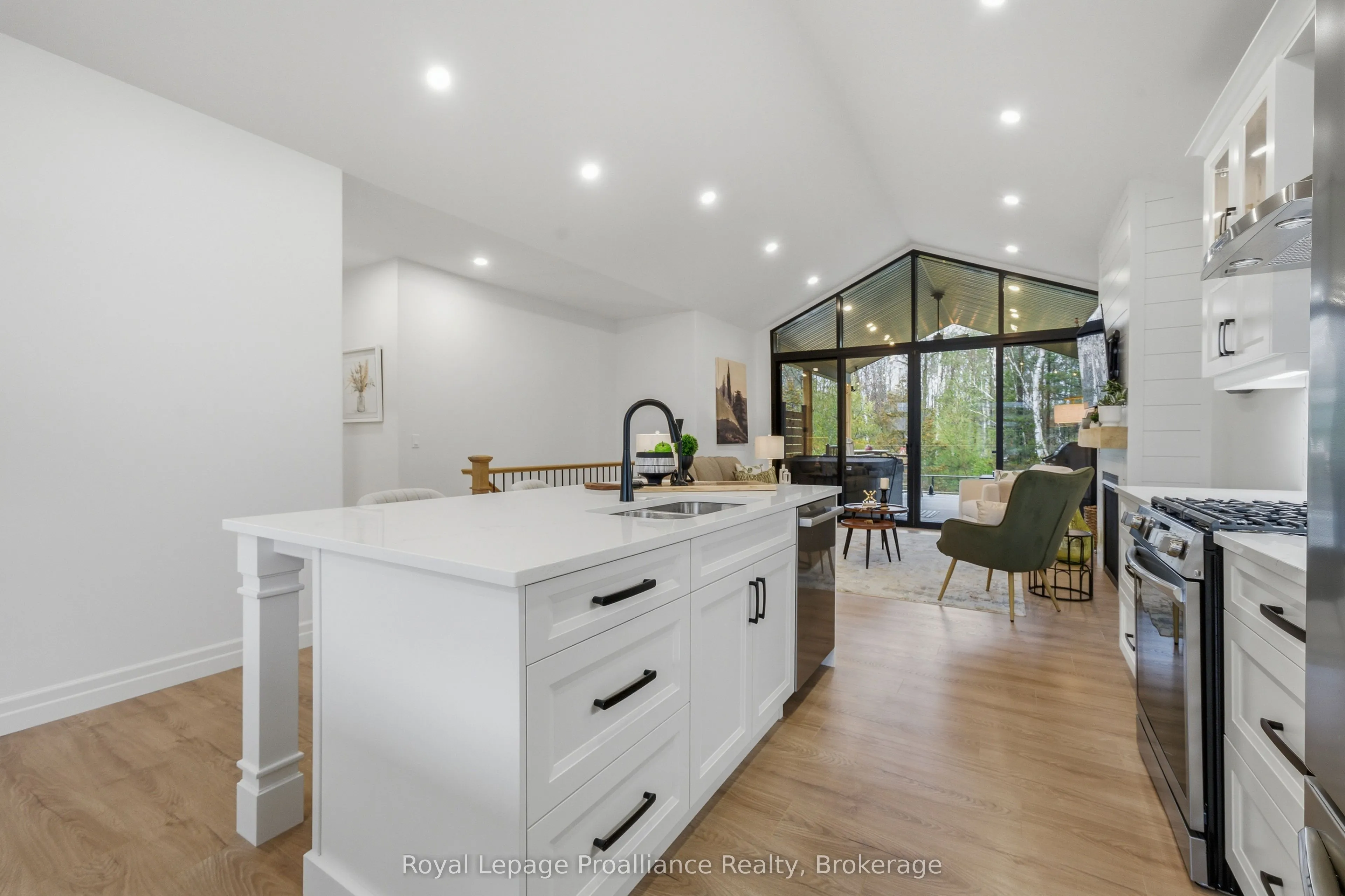 48 Deerview Drive