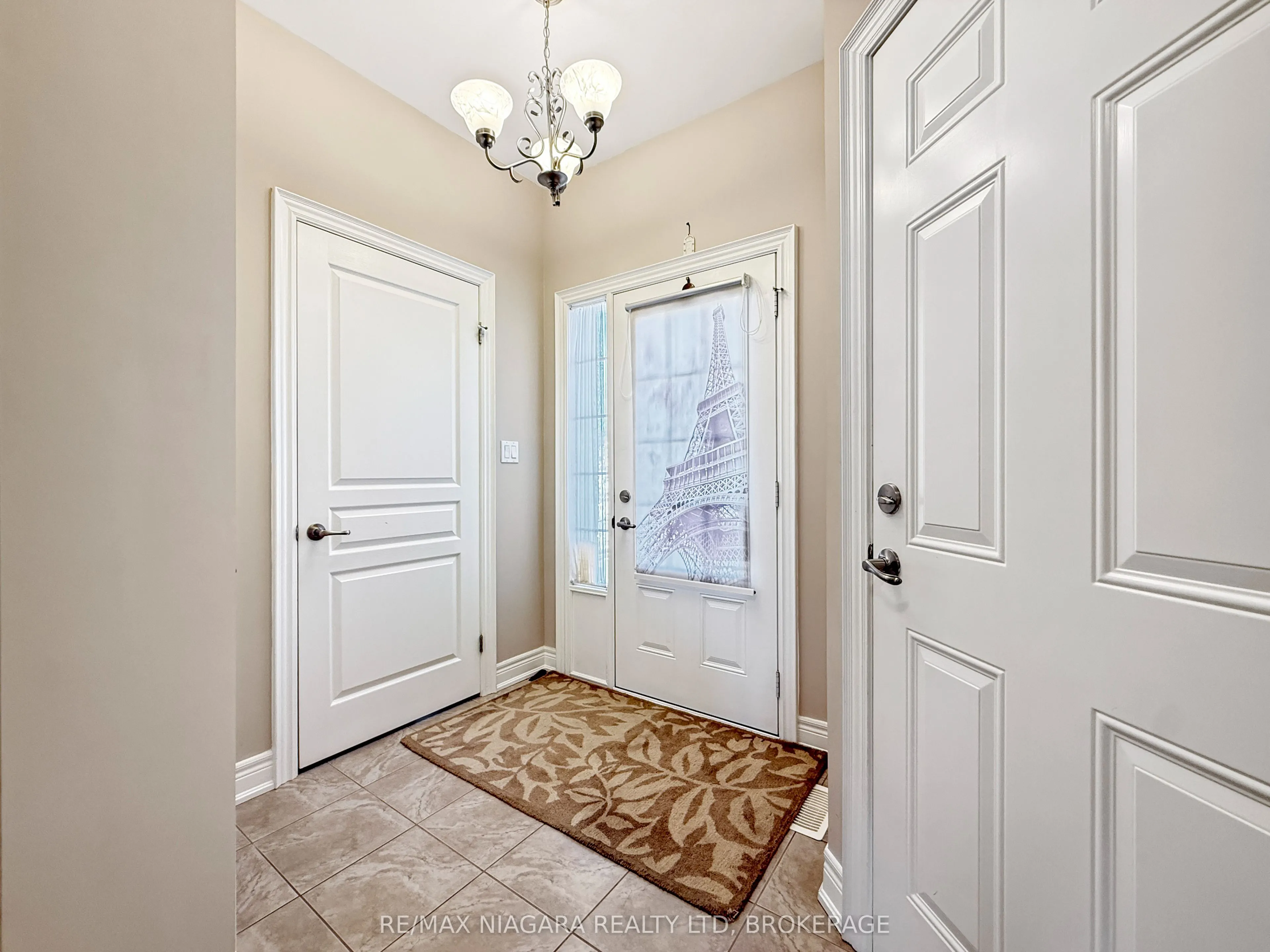 1041 Meadowood Street