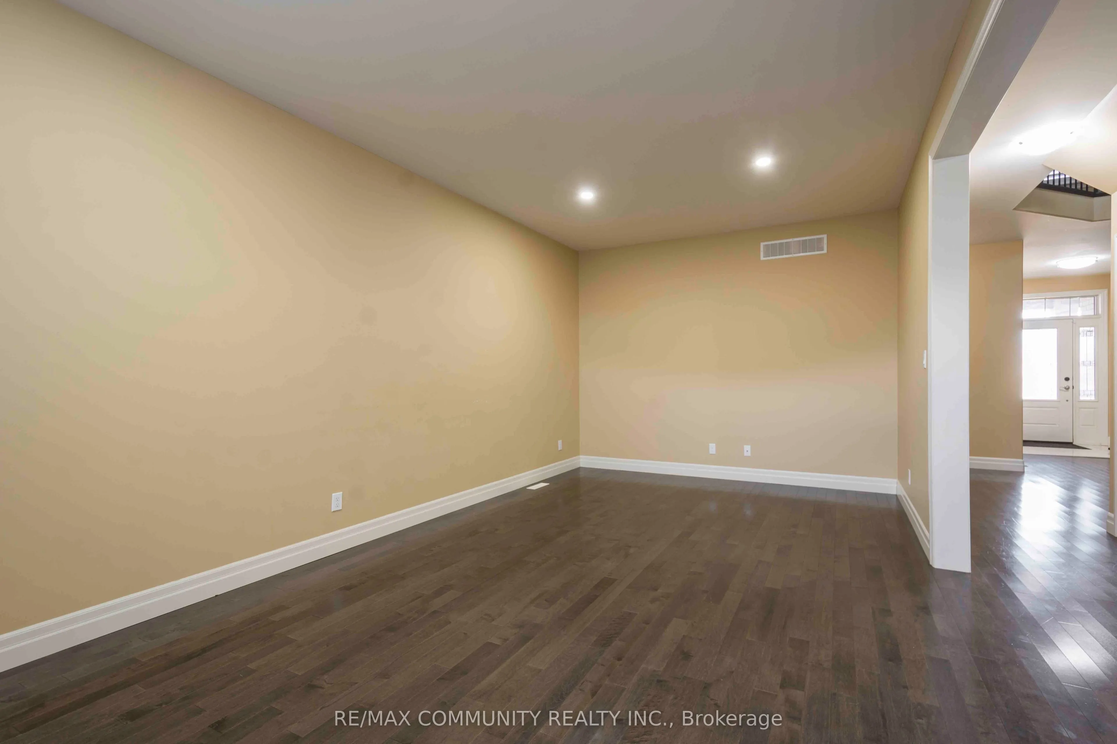 19 Bevan Drive #Main