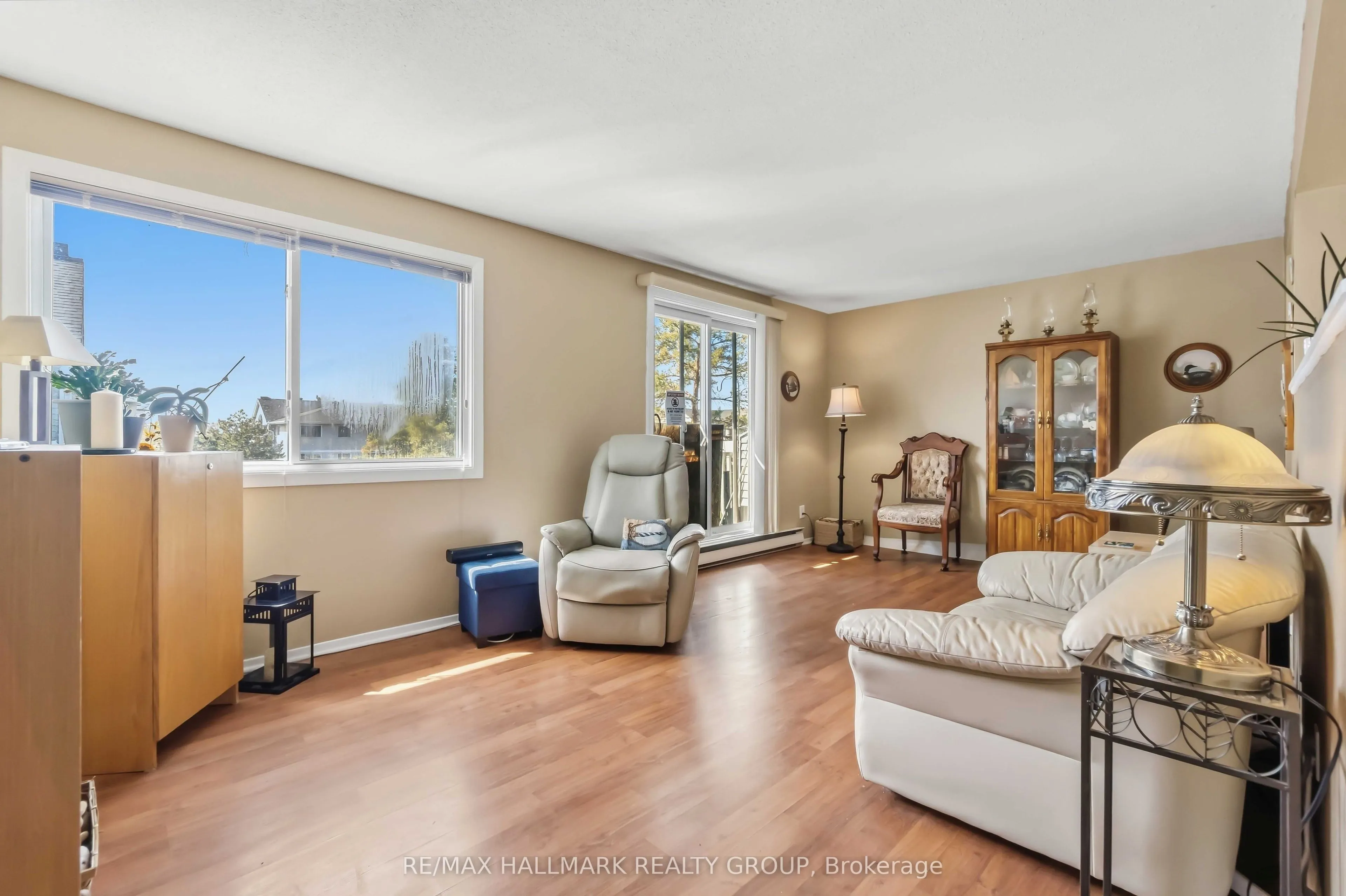 218 Viewmount Drive #400