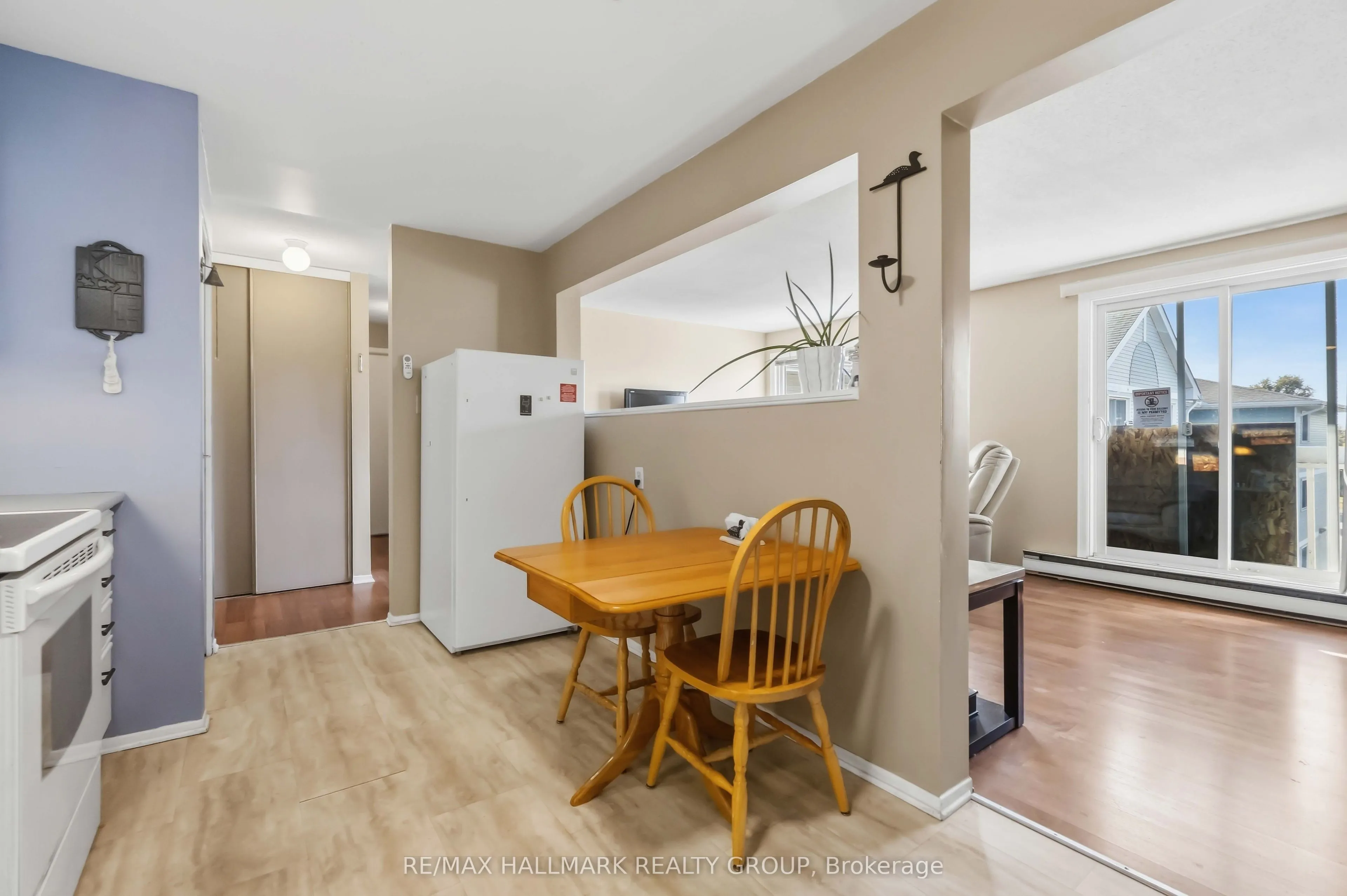 218 Viewmount Drive #400