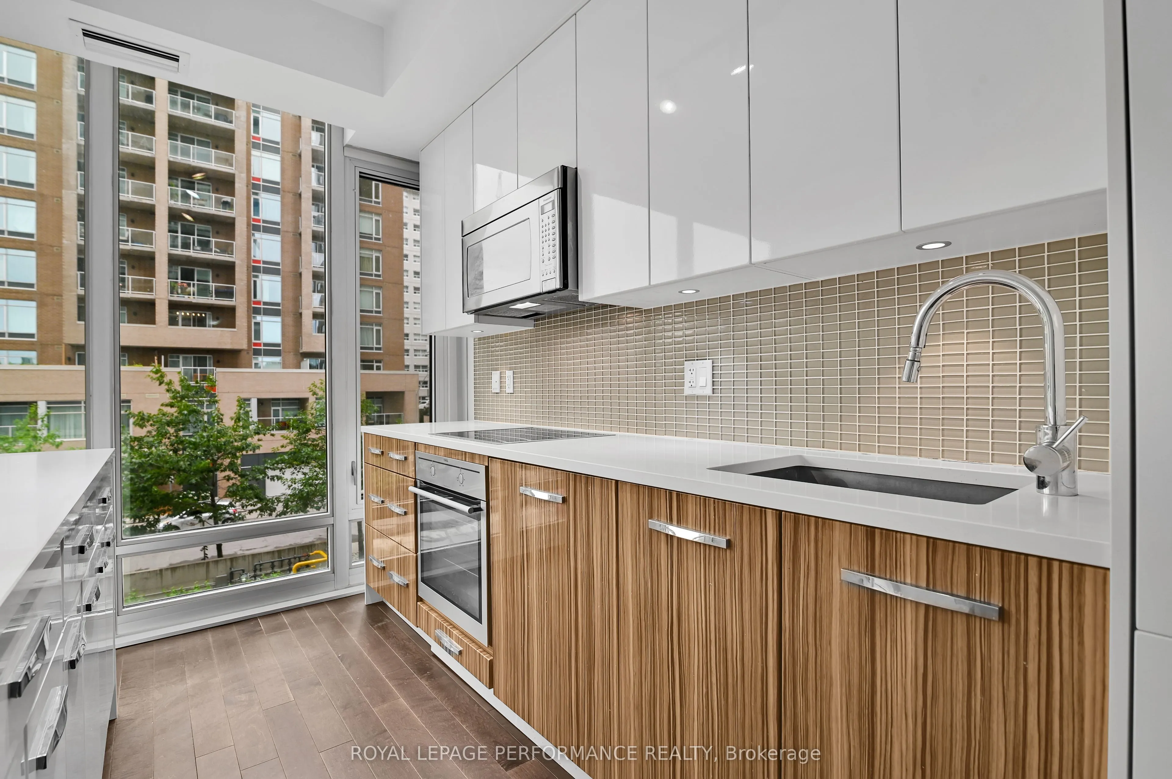 111 Champagne Avenue S #202