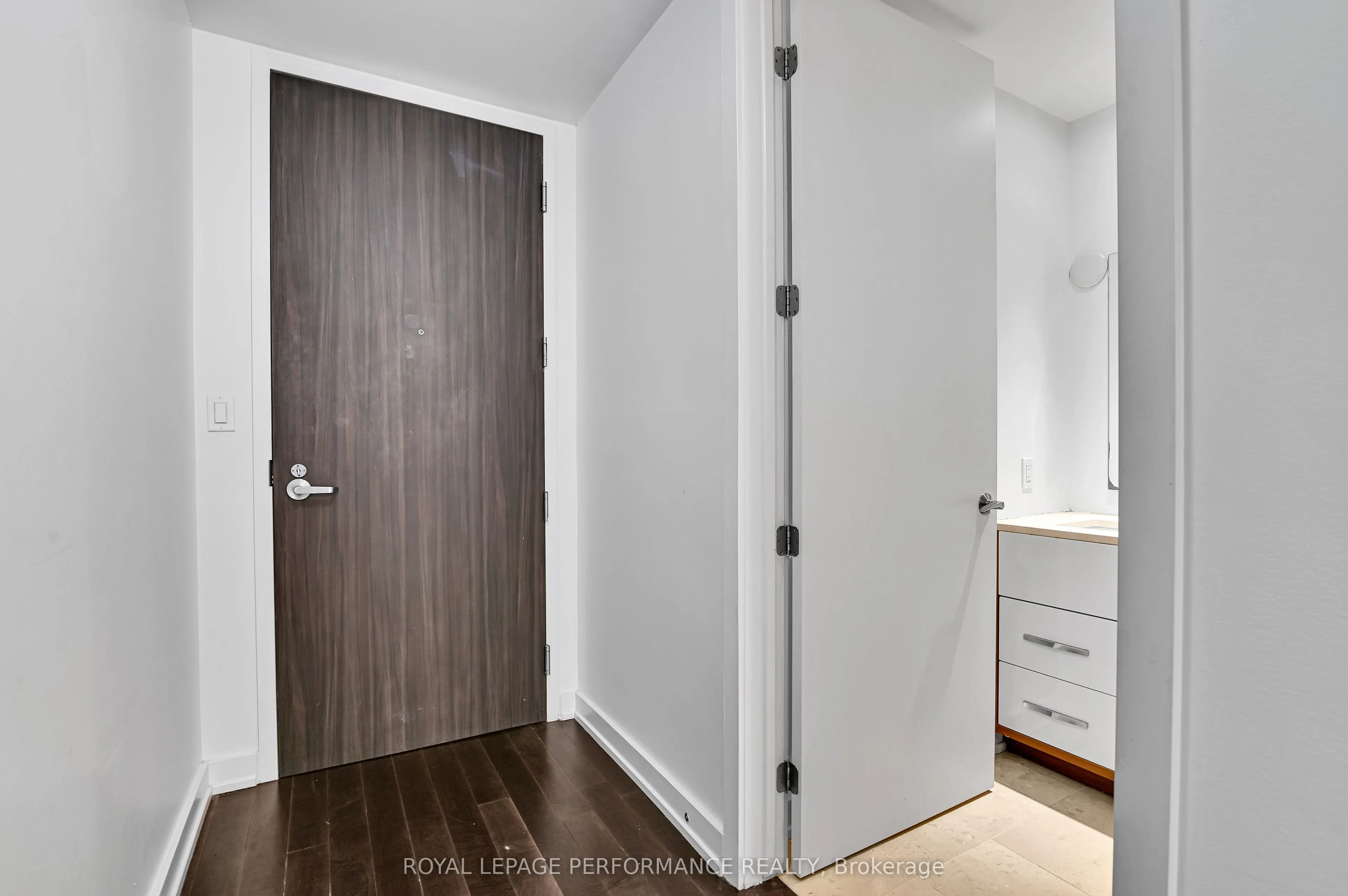 111 Champagne Avenue S #202
