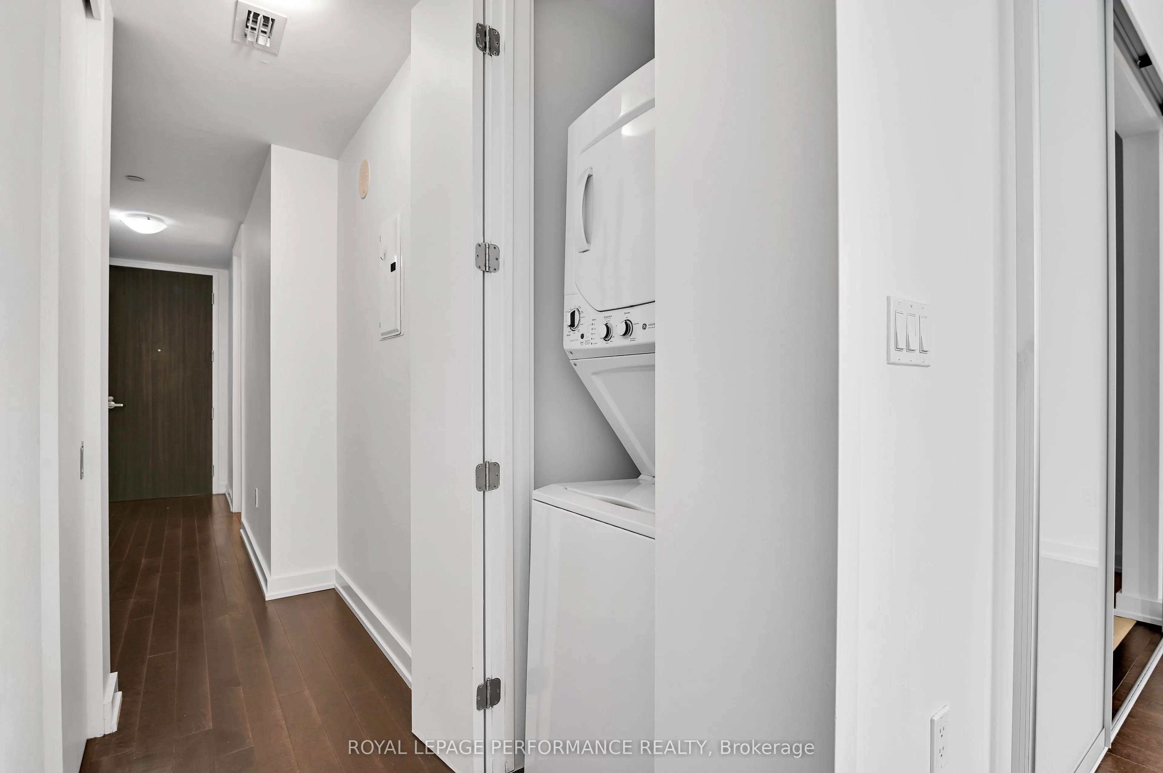 111 Champagne Avenue S #202
