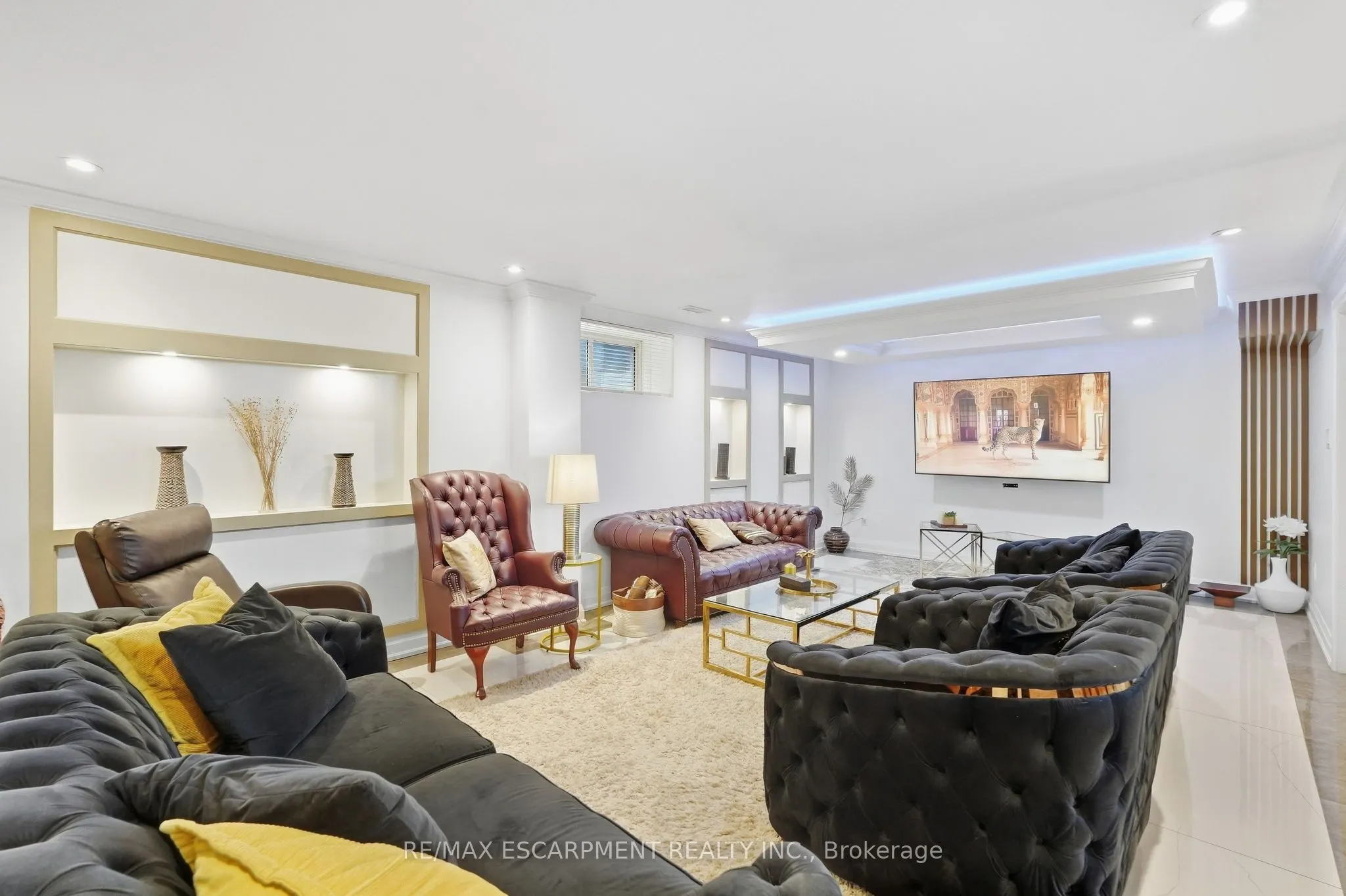 88 Eringate Court