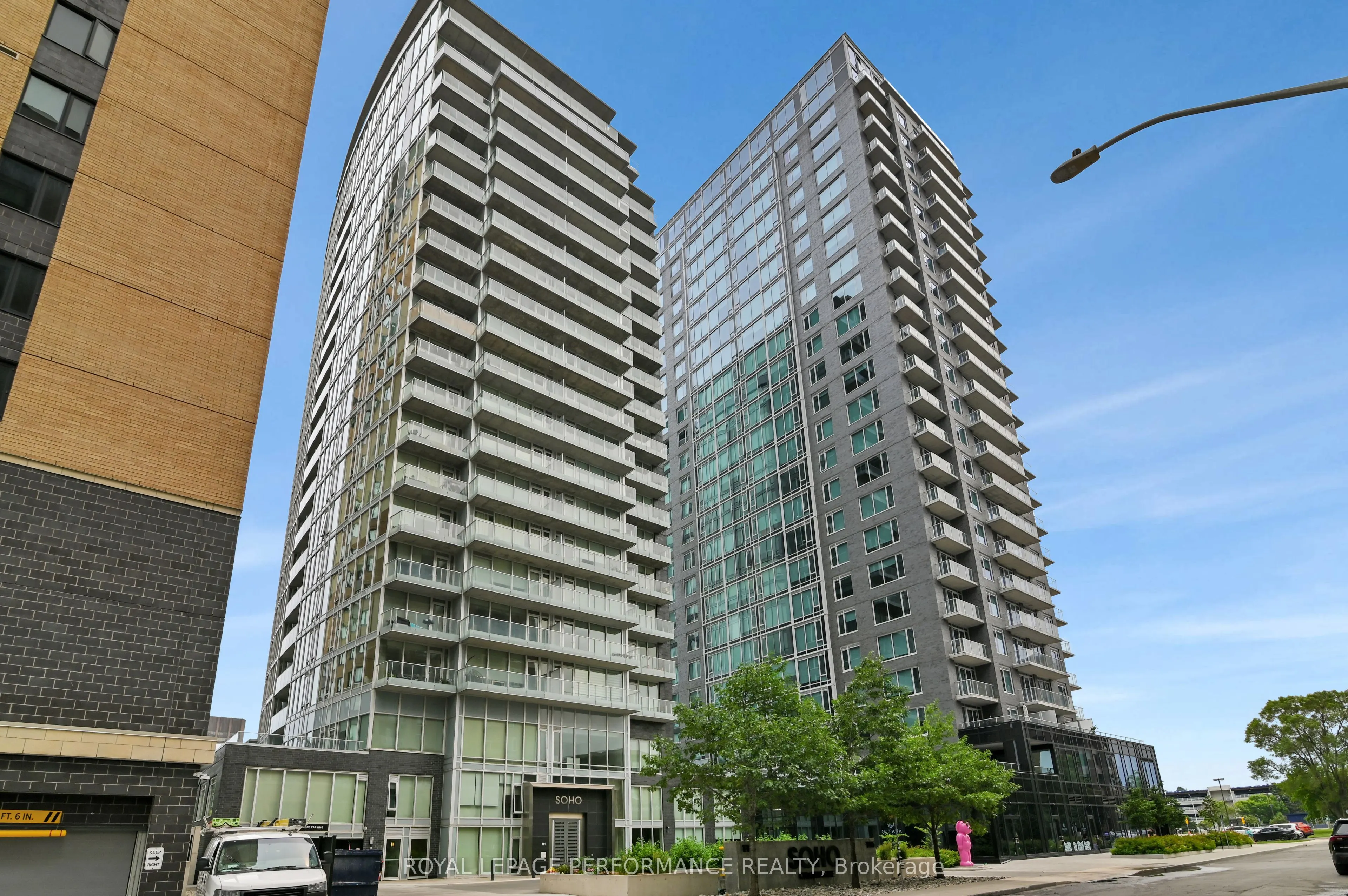 111 Champagne Avenue S #202