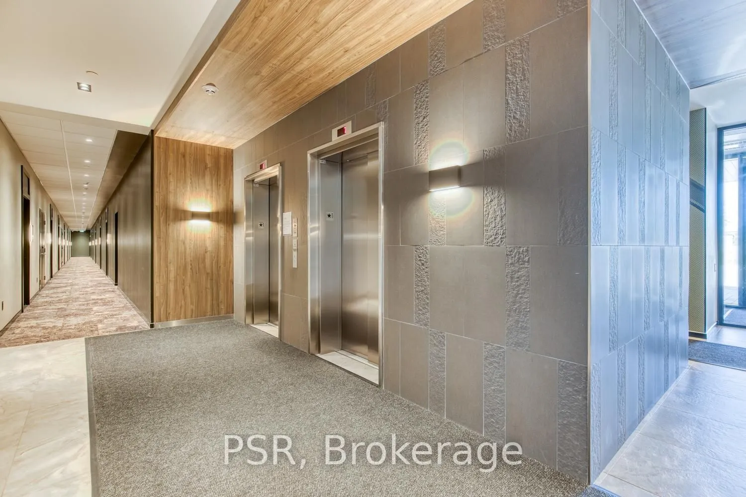 150 Hollywood Court #617