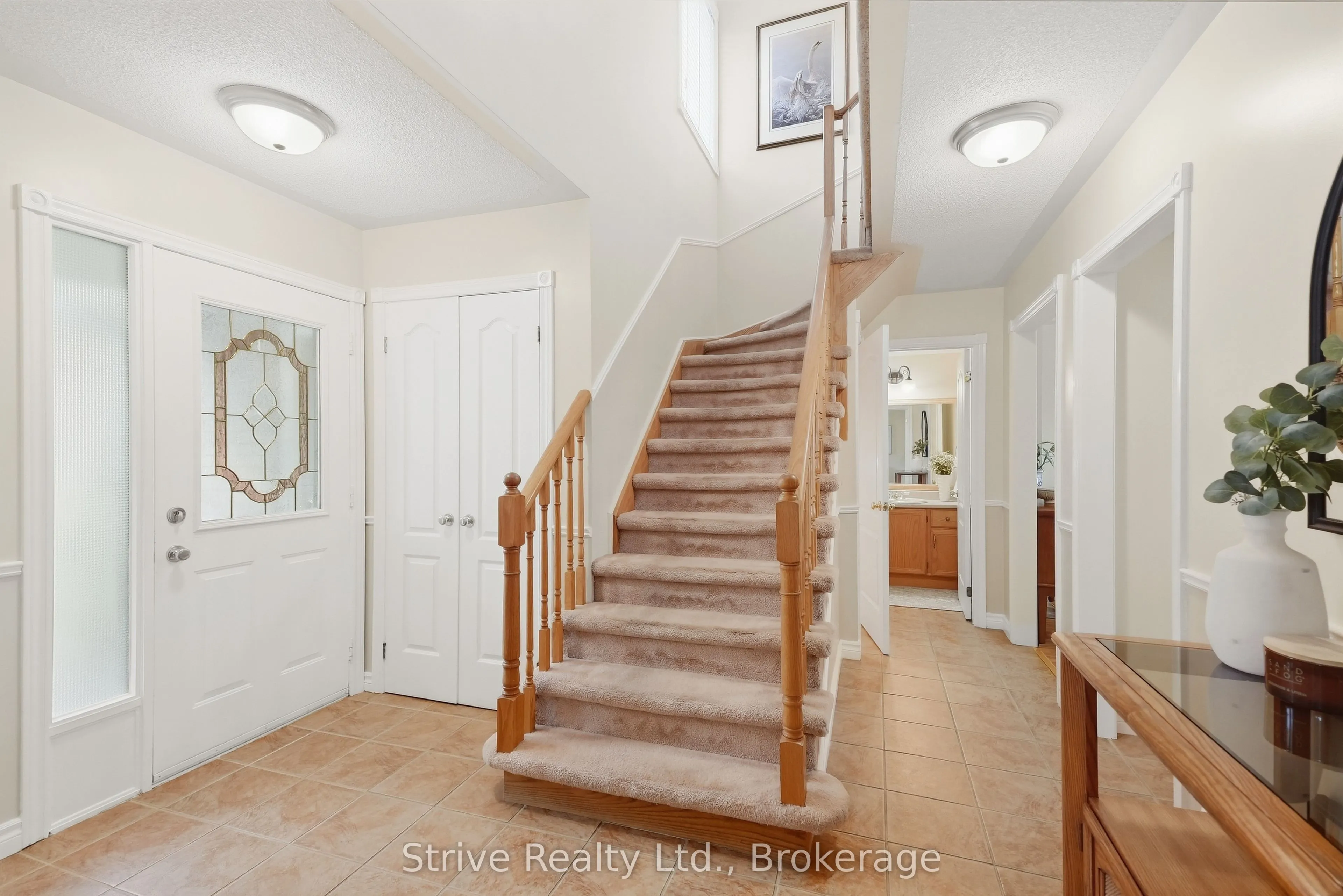 132 East House Crescent