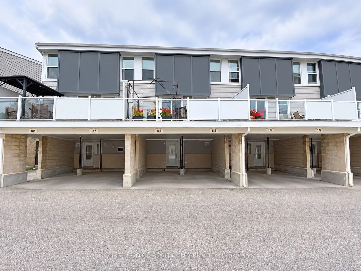 825 Cahill Drive W #186