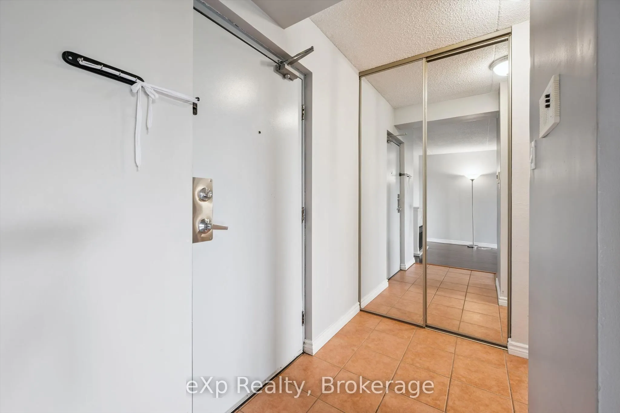65 Silvercreek Parkway N #404