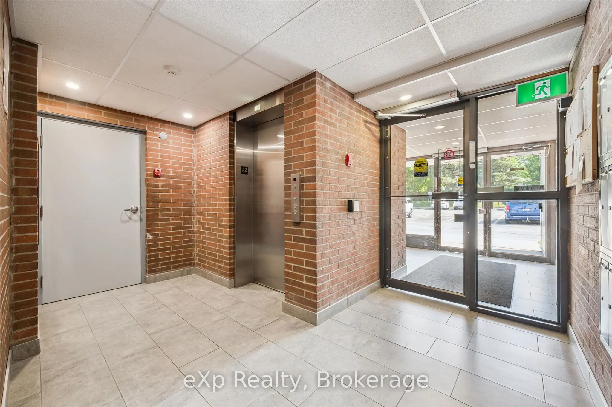 65 Silvercreek Parkway N #404