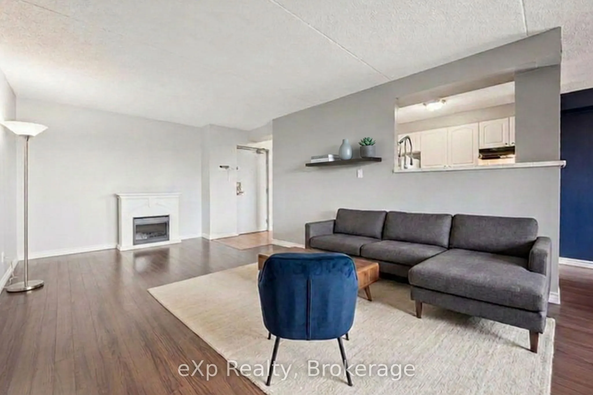 65 Silvercreek Parkway N #404
