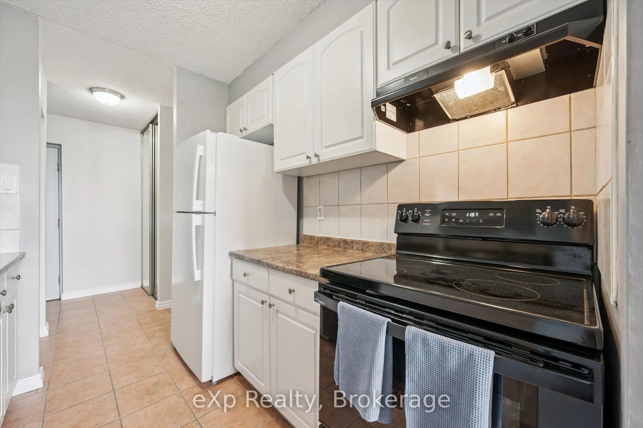 65 Silvercreek Parkway N #404