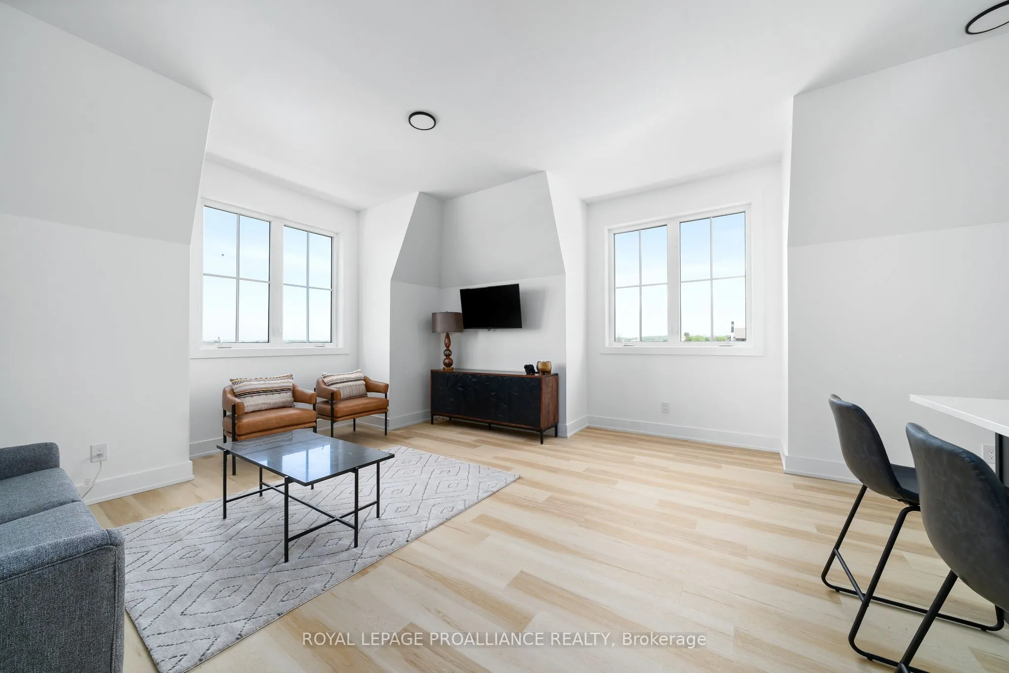 941 Charles Wilson Parkway #301