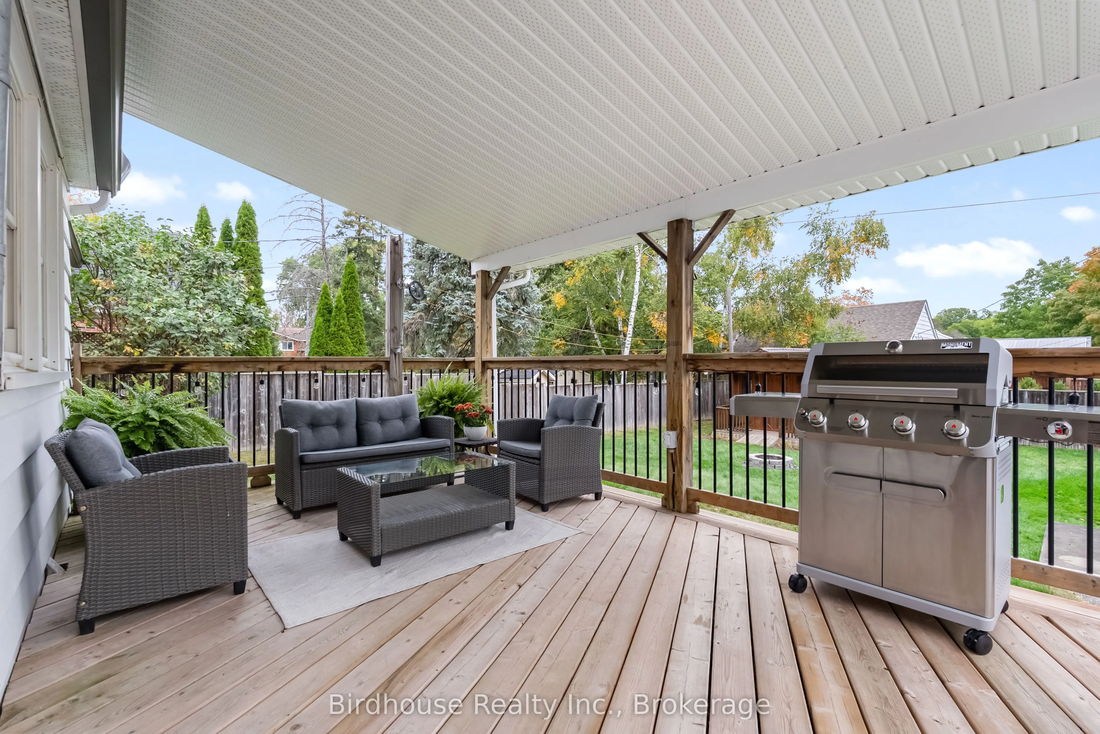 14 Angeline Street S