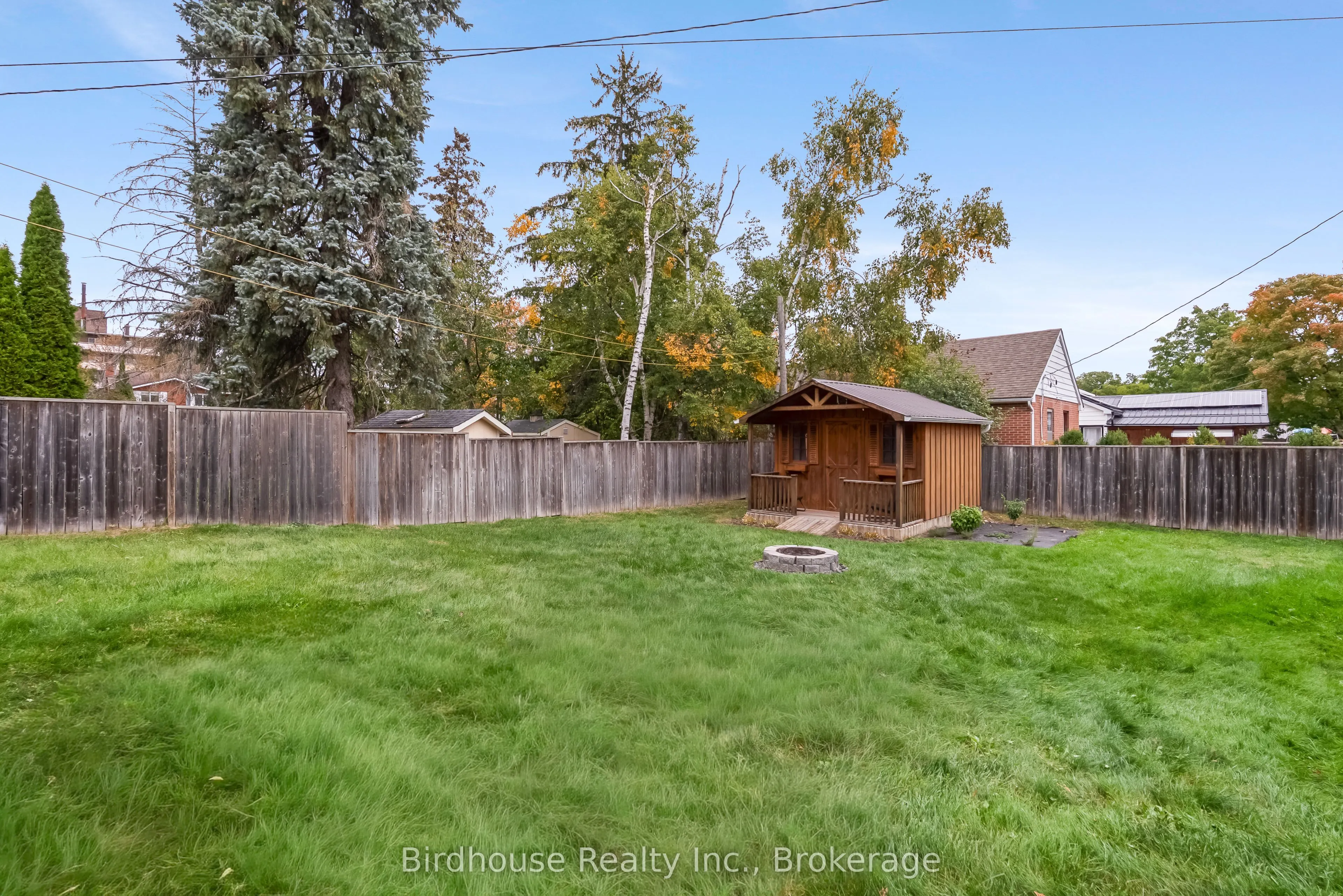 14 Angeline Street S