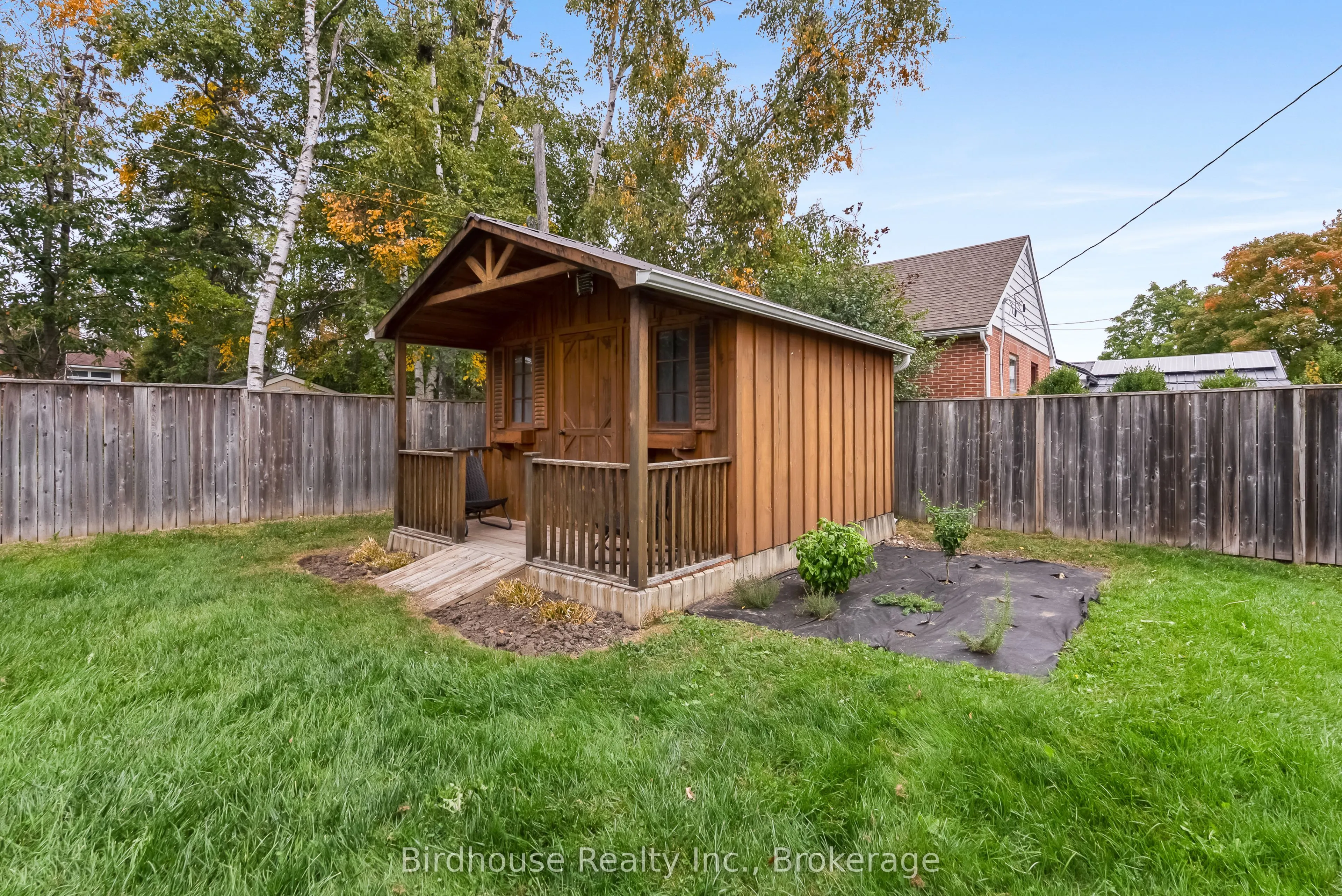 14 Angeline Street S