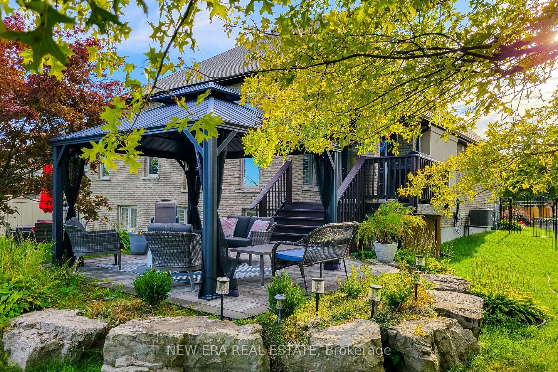 24 Carmichael Crescent
