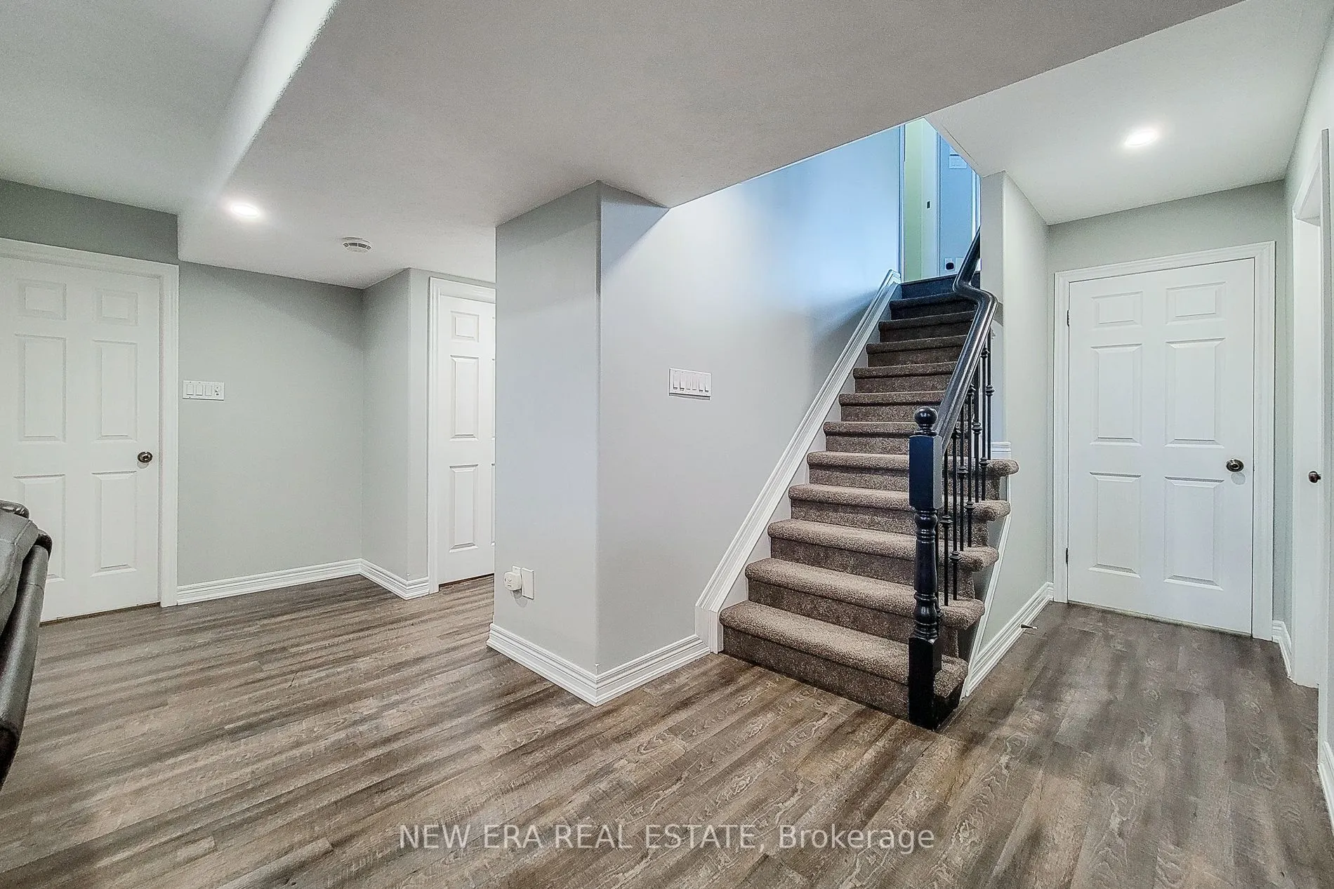 24 Carmichael Crescent