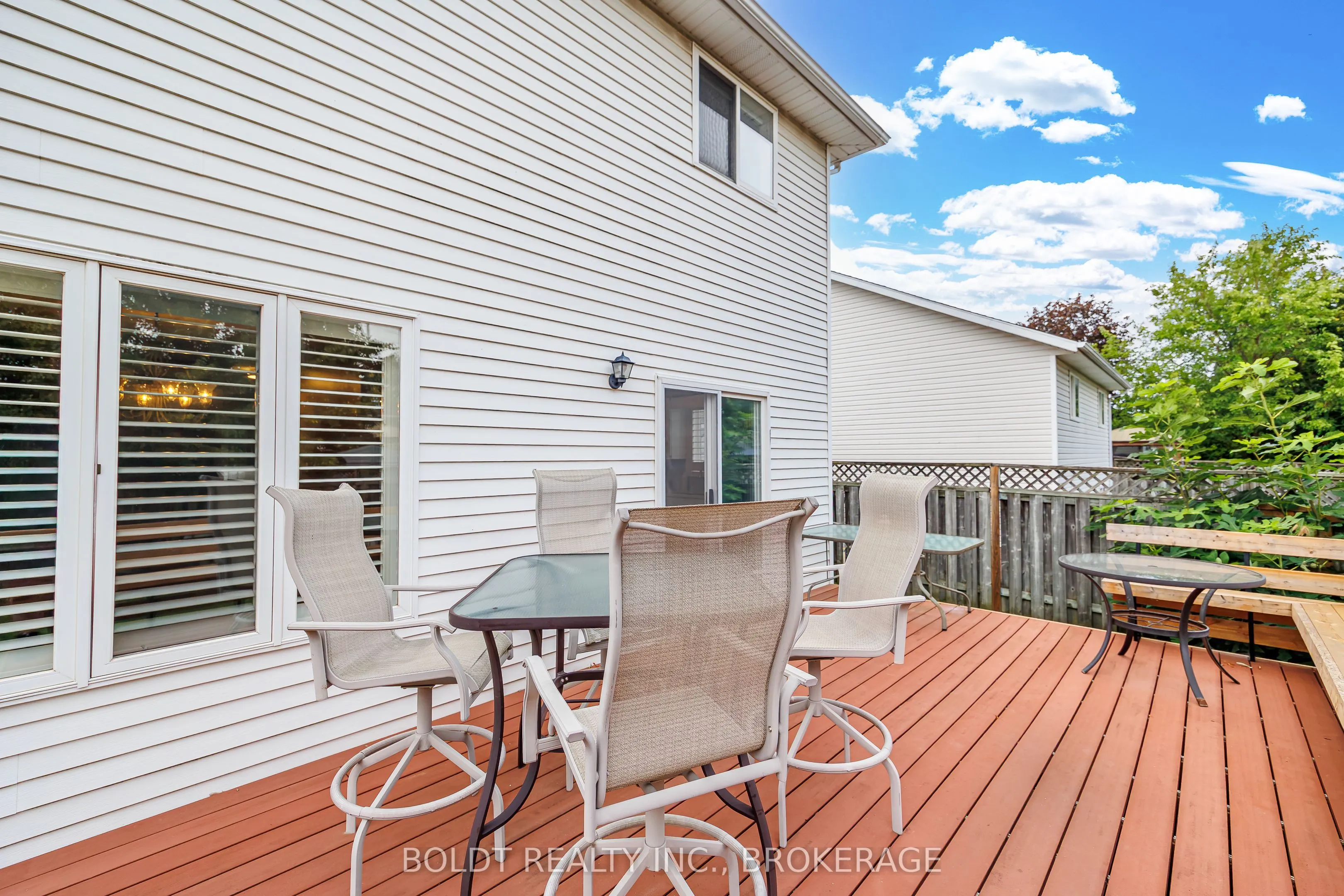 16 Westbury Drive