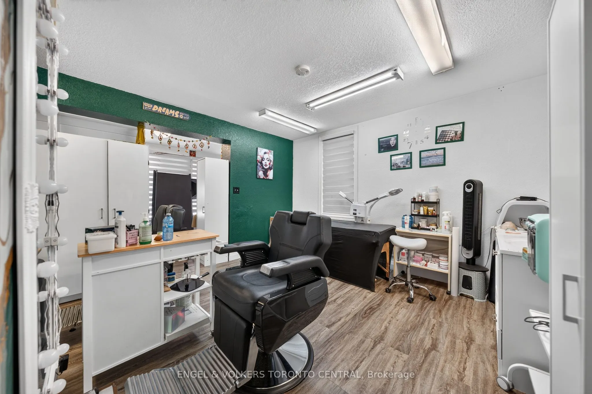 3188 King Street E