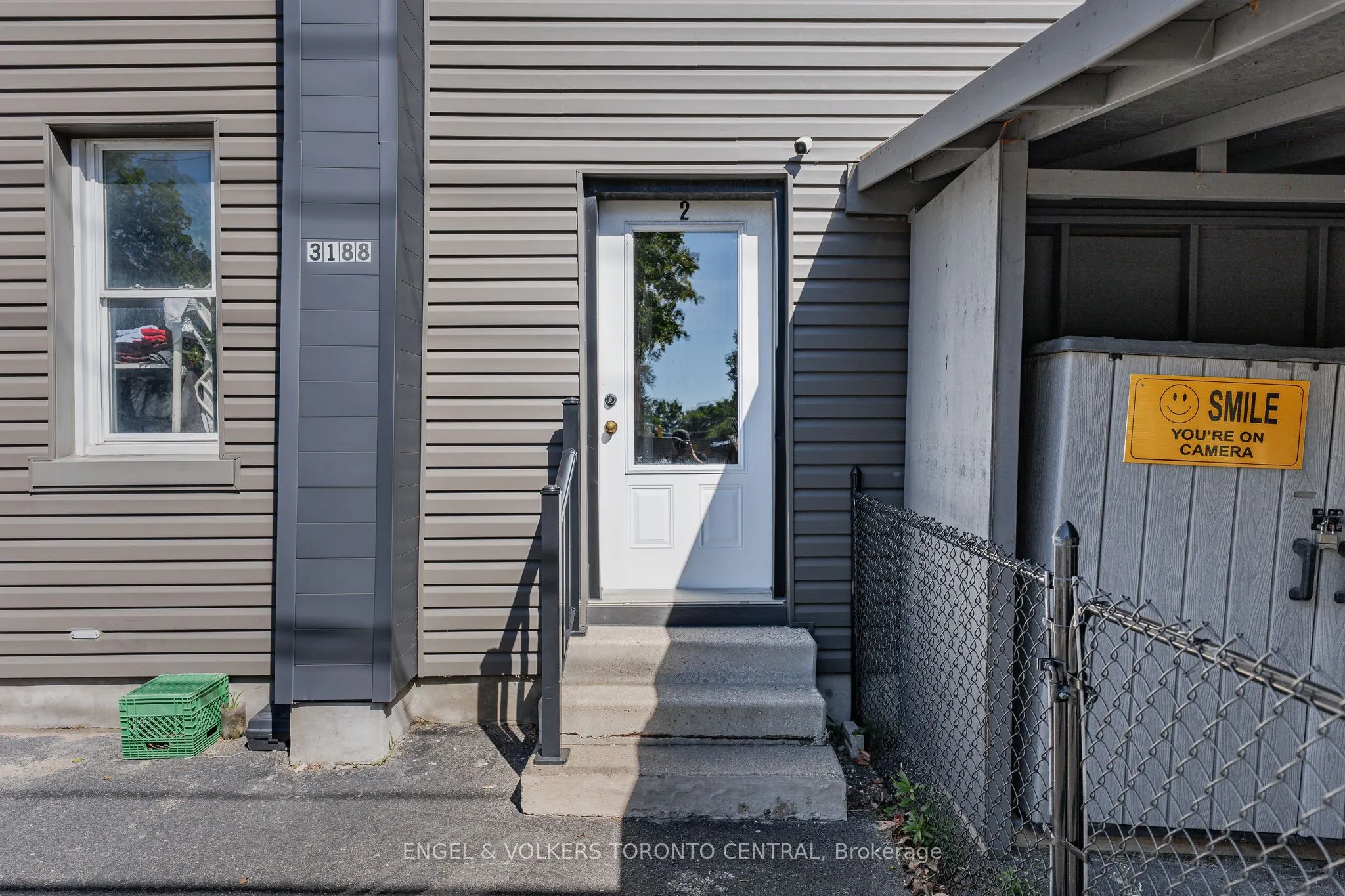 3188 King Street E